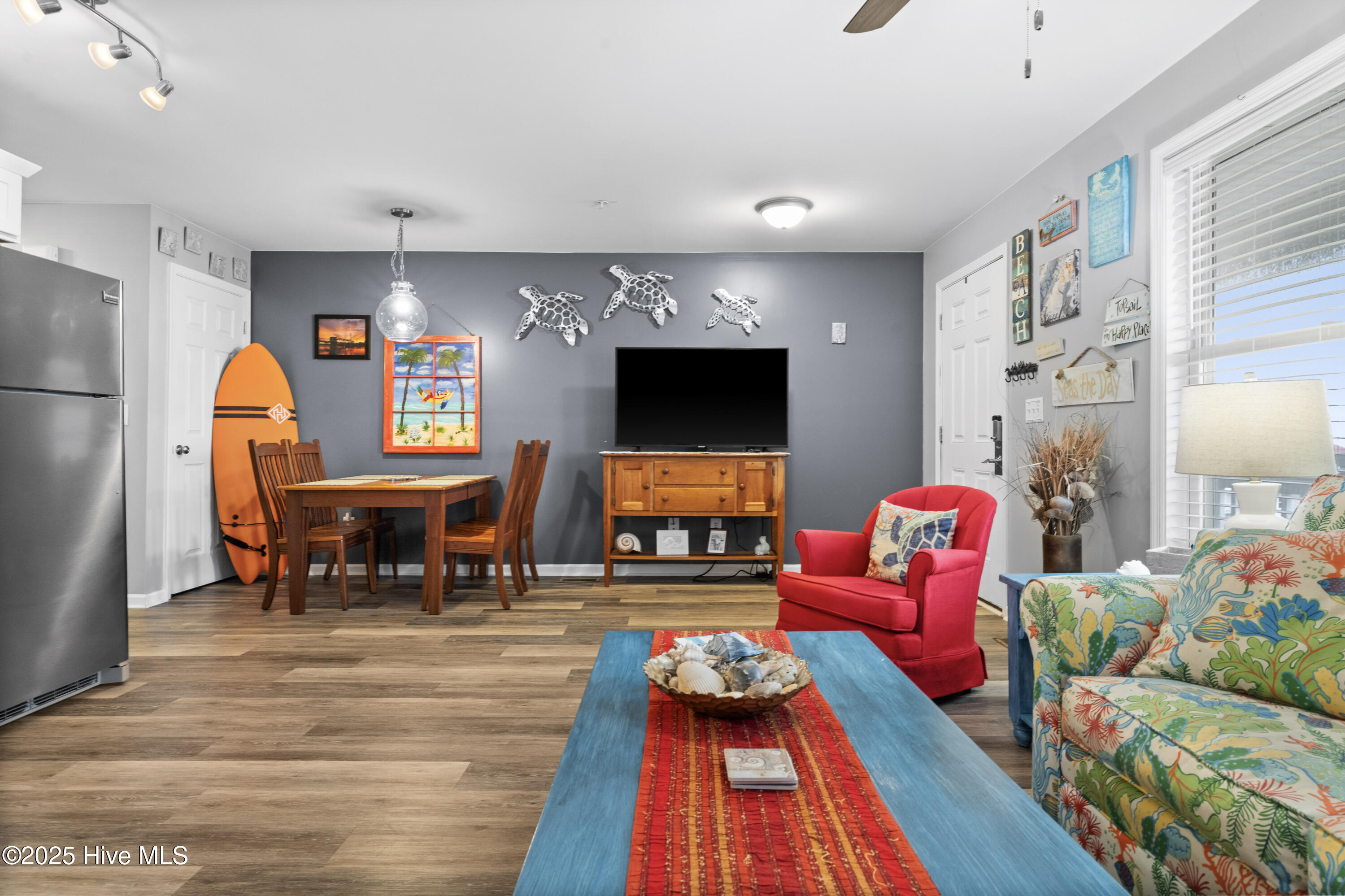 100523244 | Photo 12