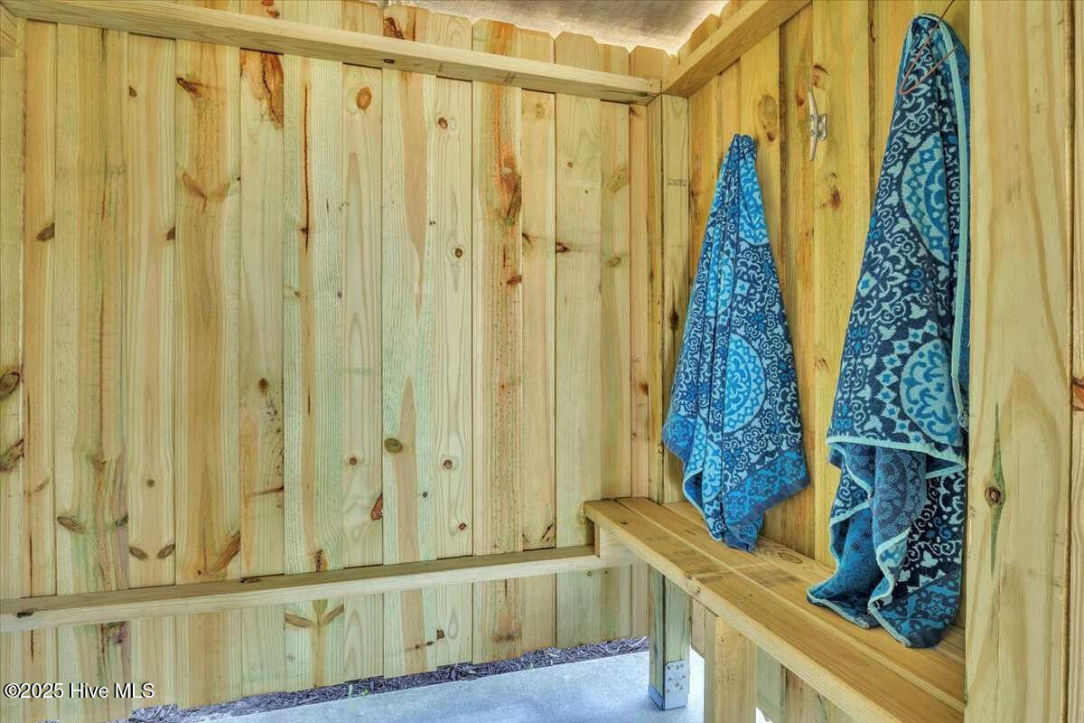 100546724 | Photo 55