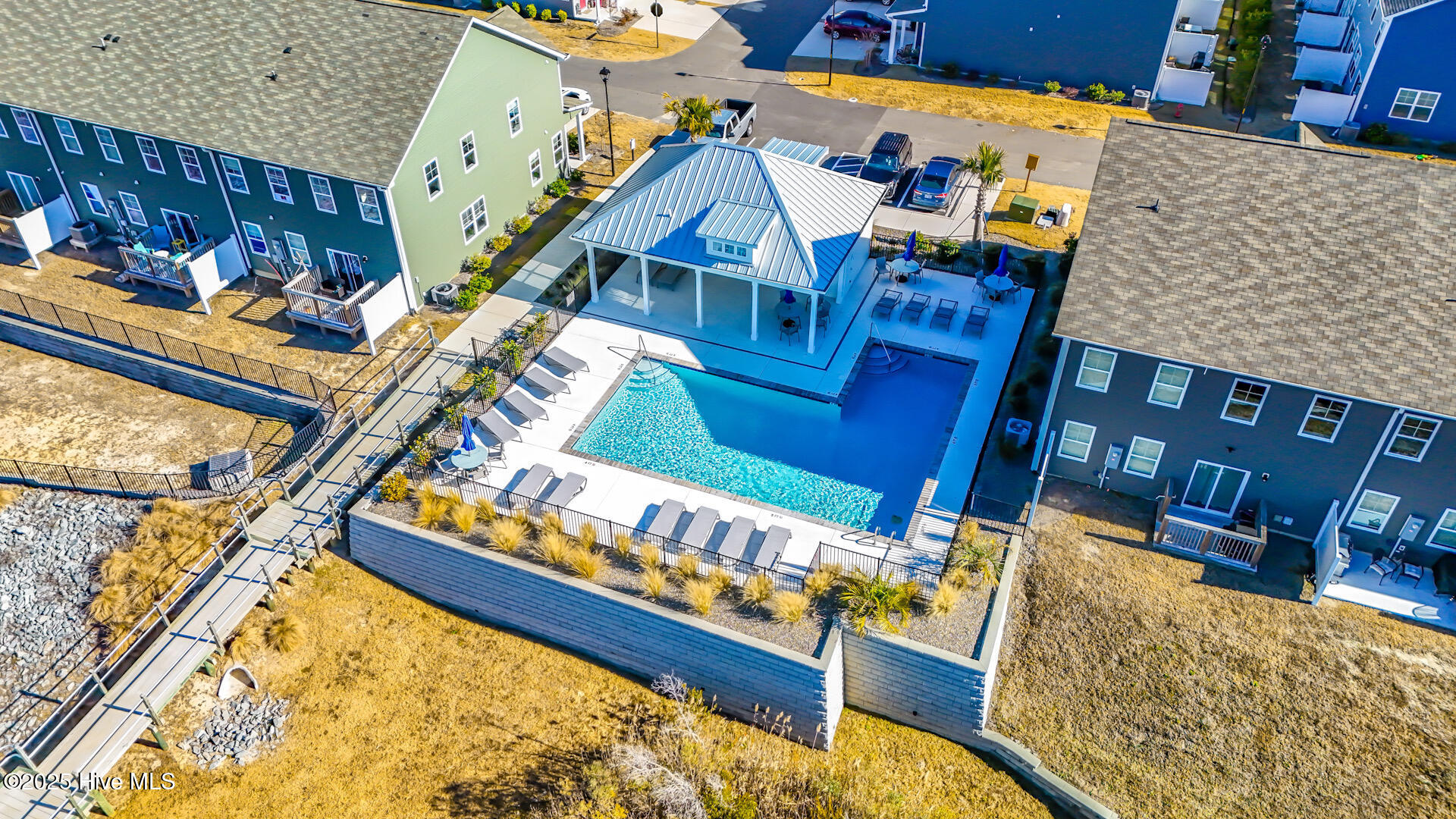 100546543 | Photo 45