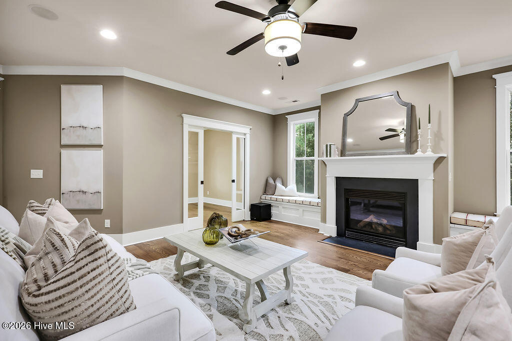 100548295 | Photo 17