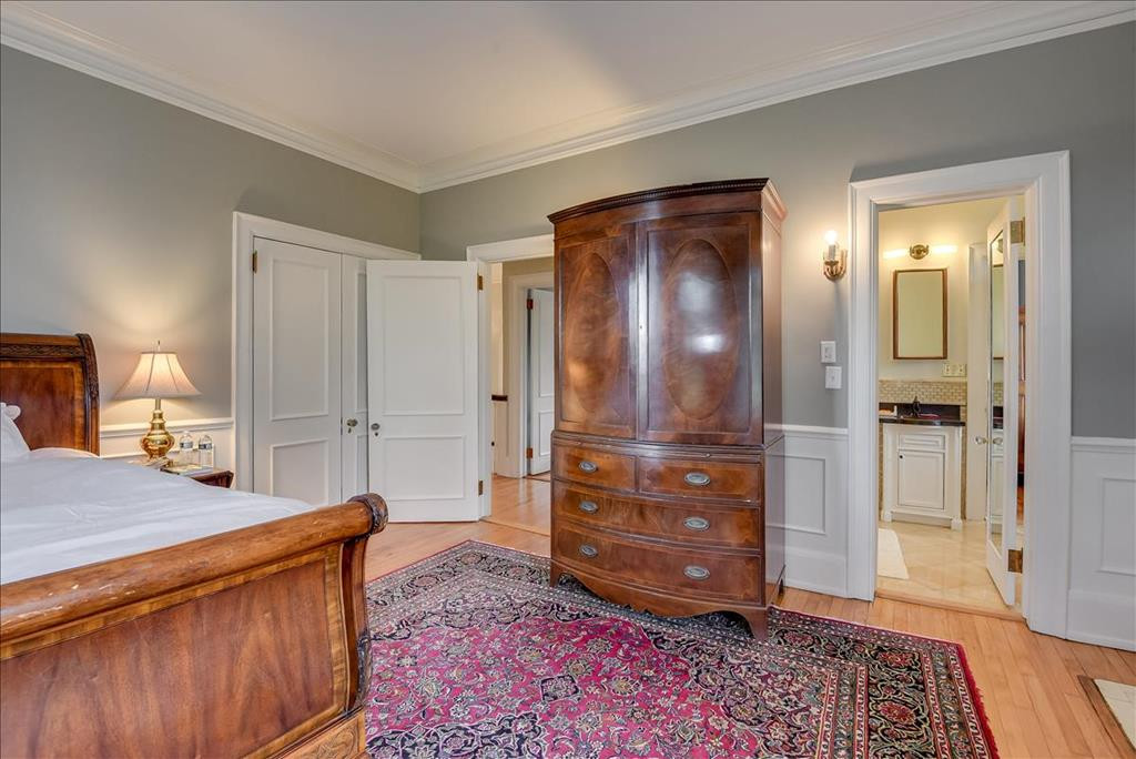 Second bedroom with ensuite bath