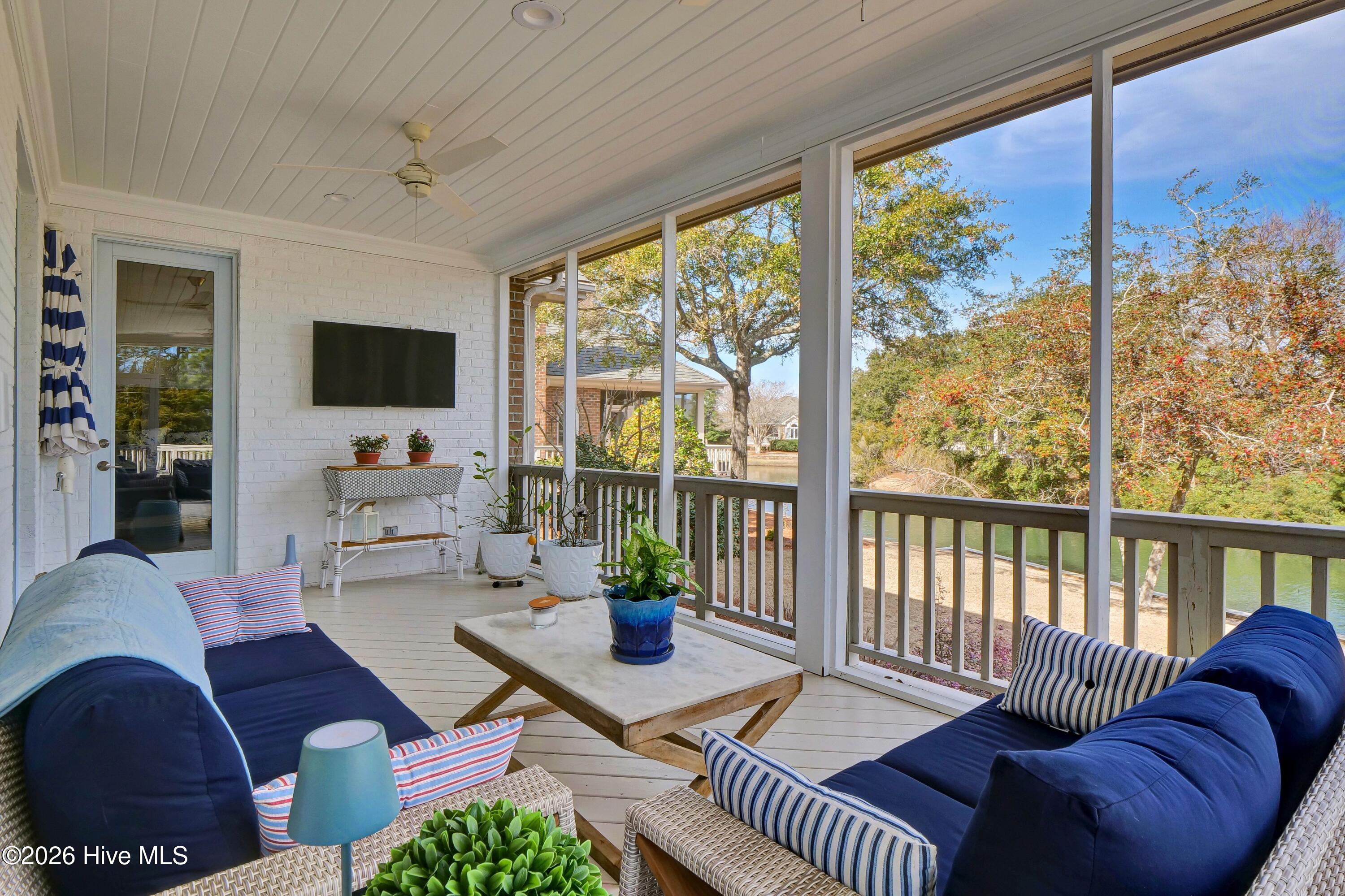 100552797 | Photo 40