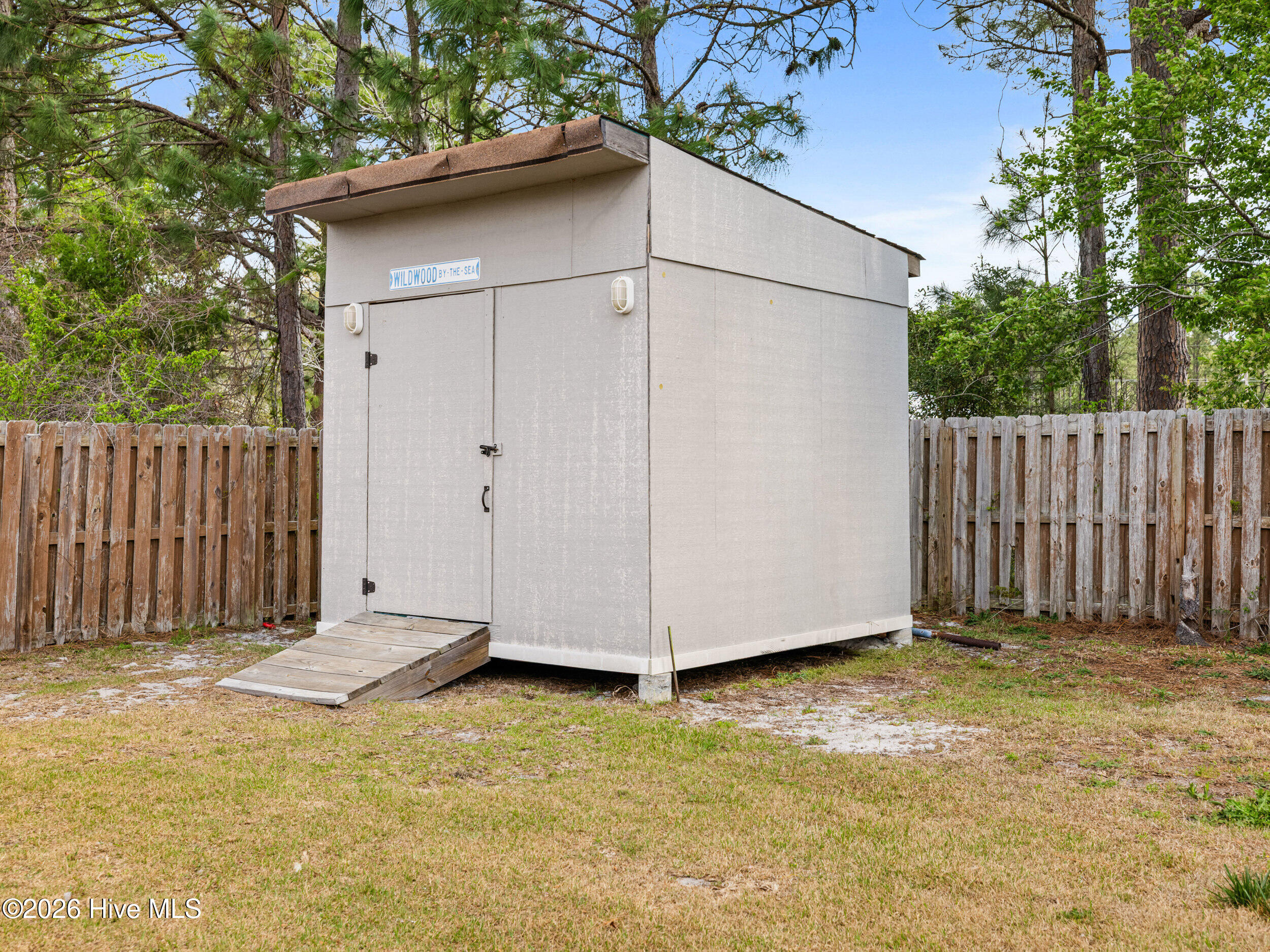 100565306 | Photo 32