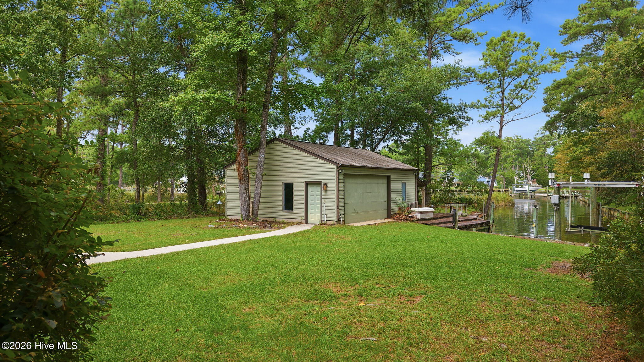6001 Mainsail Point Road,Oriental