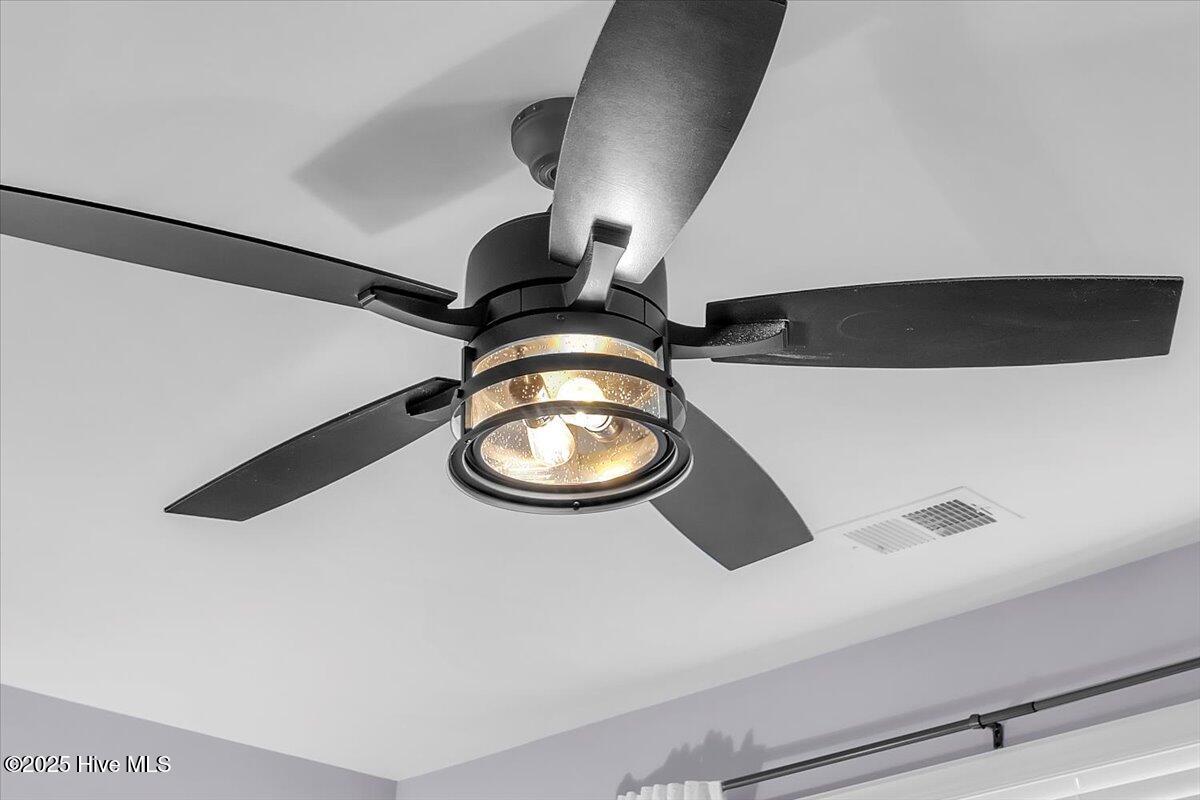 100539995 | Photo 57