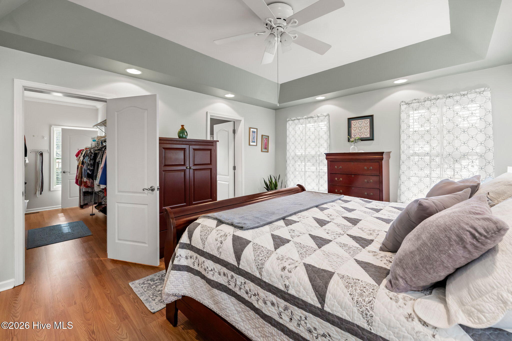 100555983 | Photo 28