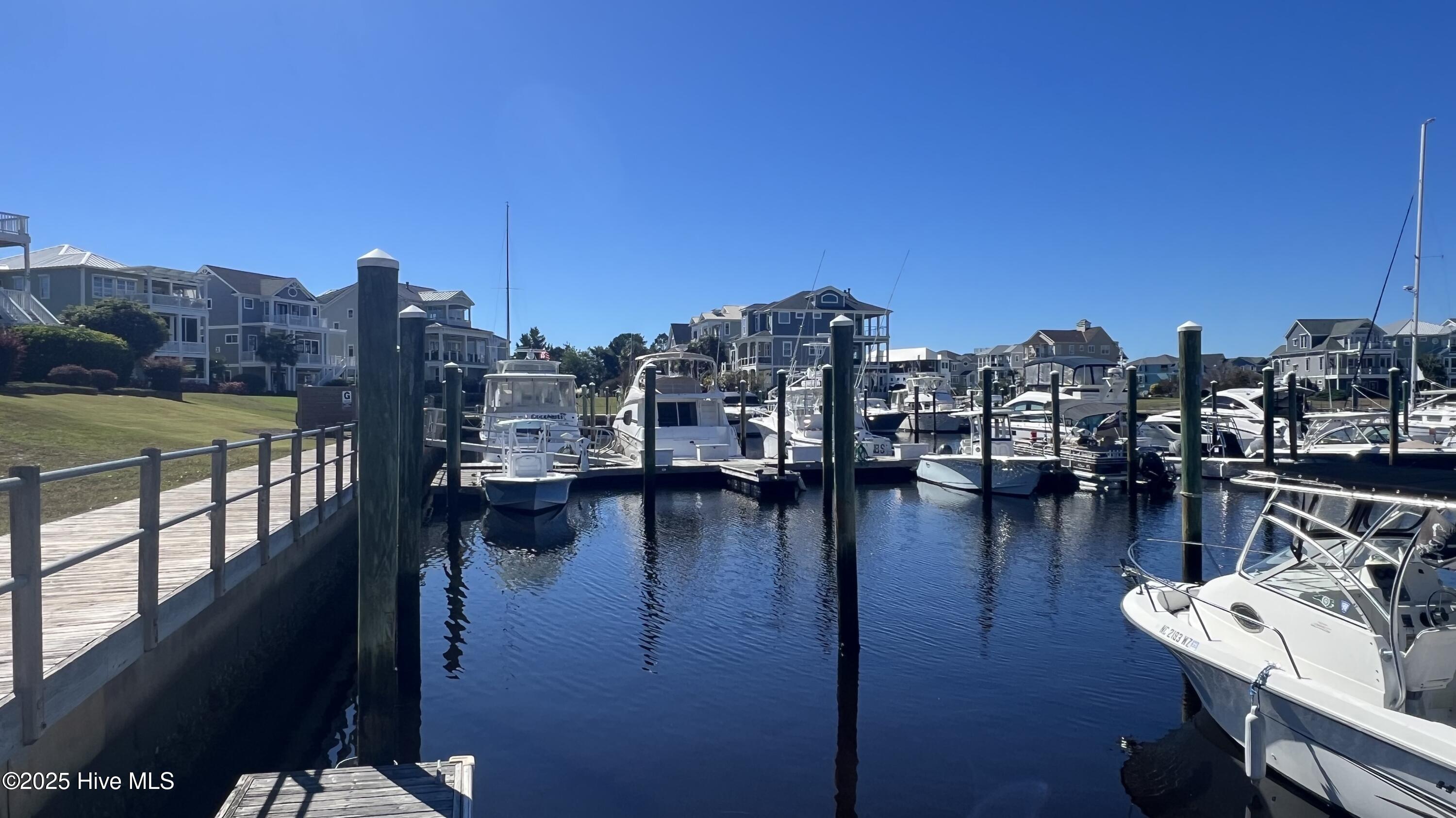 100537325 | Photo 16