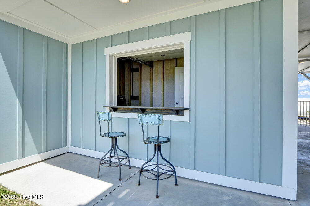 100509330 | Photo 45