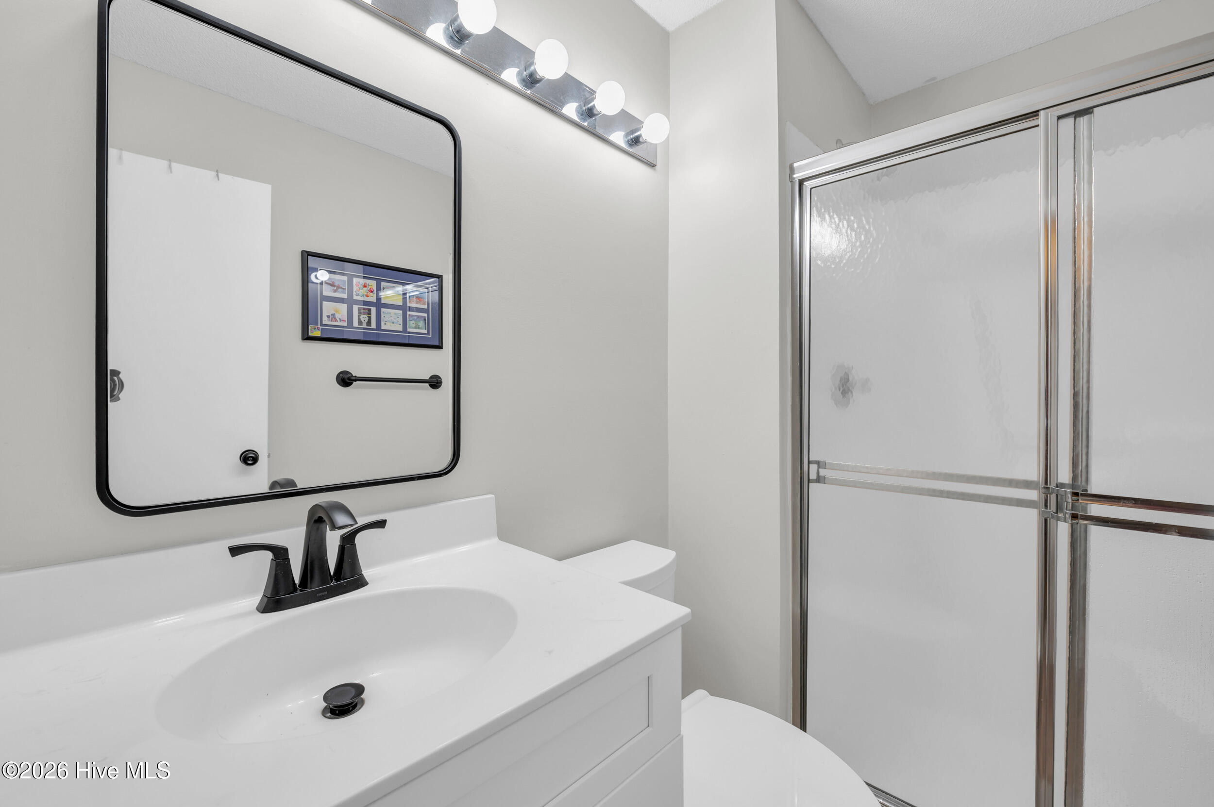 100549409 | Photo 22