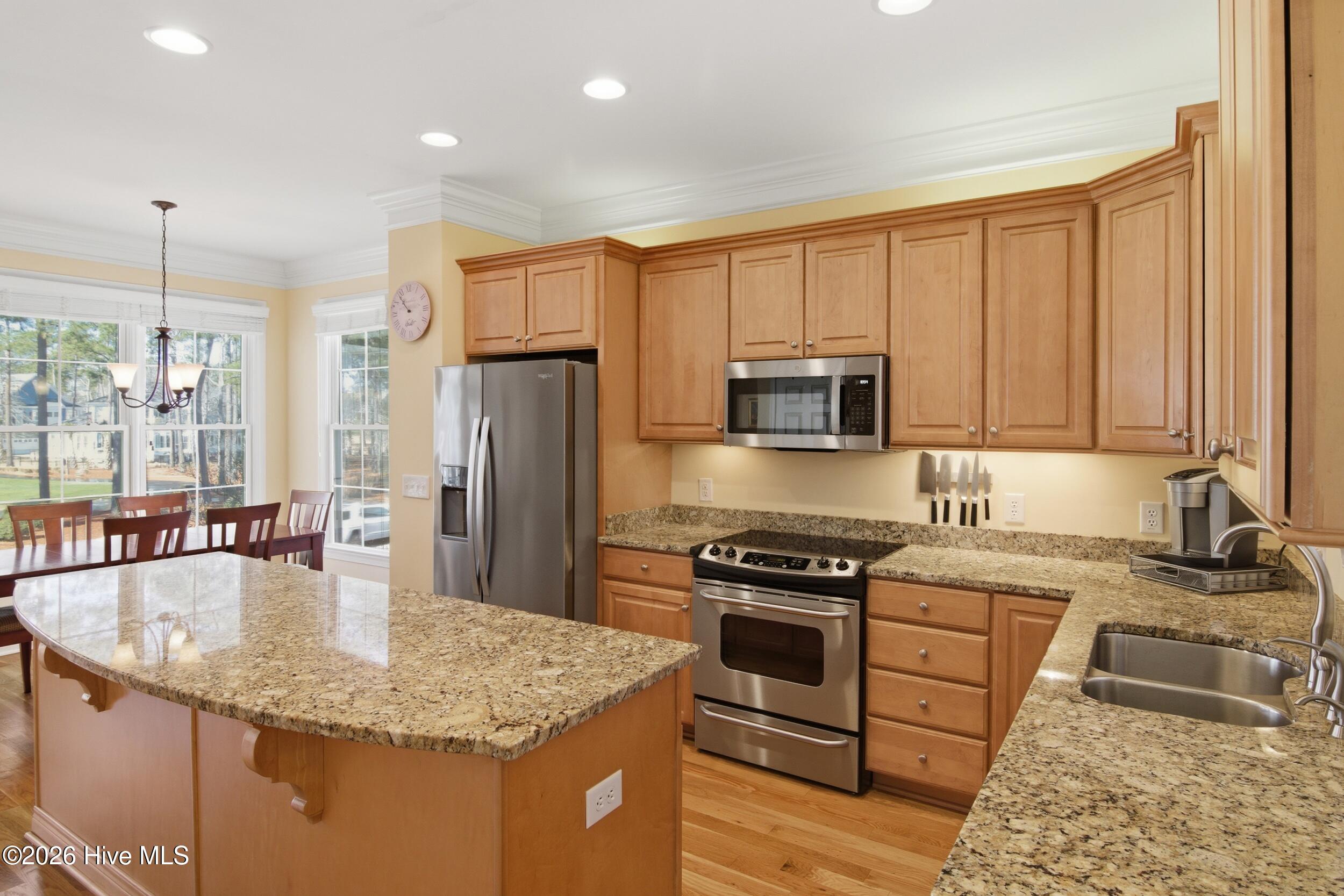 100547081 | Photo 10