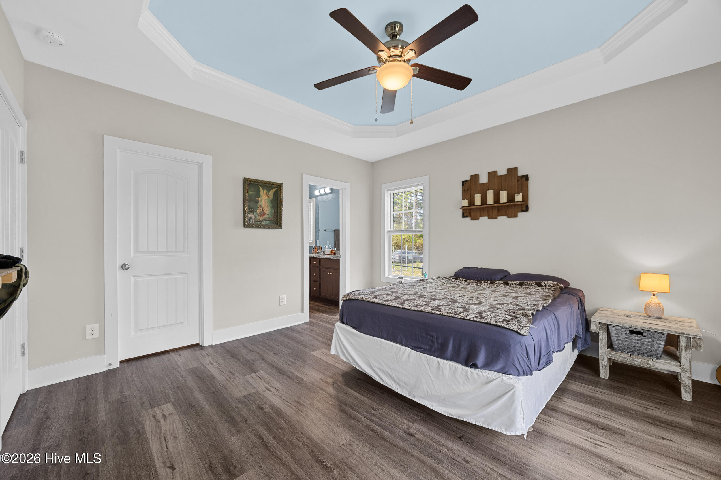 100564785 | Photo 21