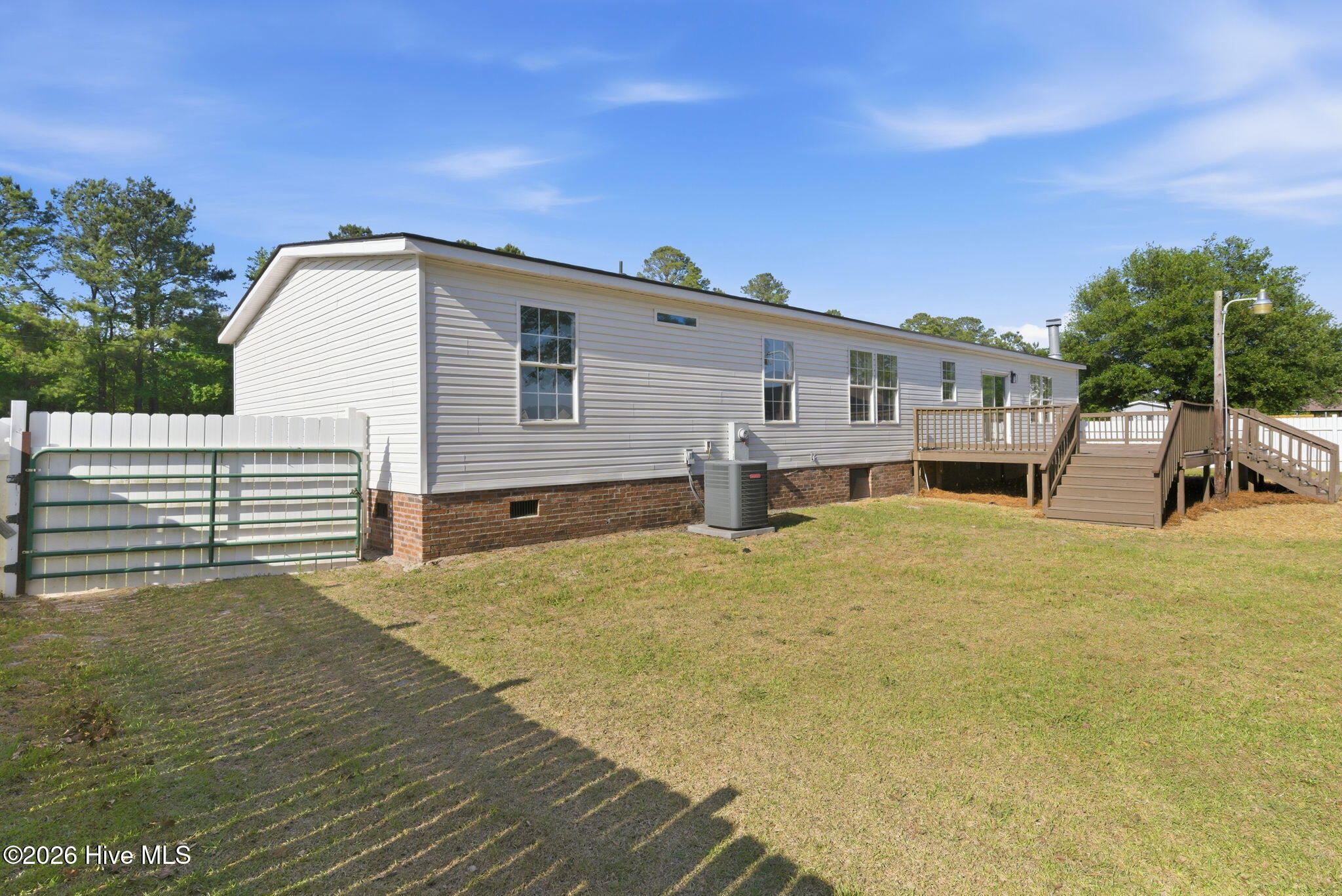 100569540 | Photo 29