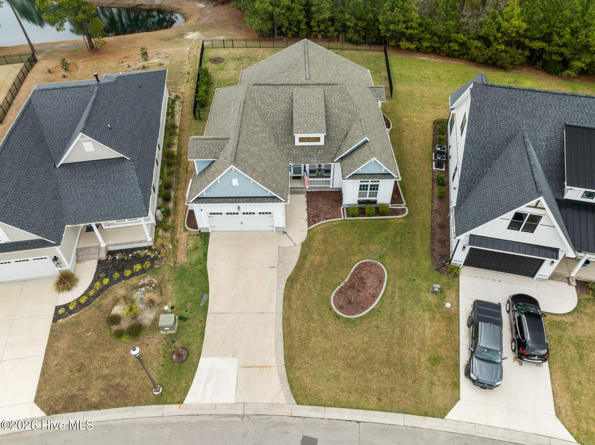 100557618 | Photo 49