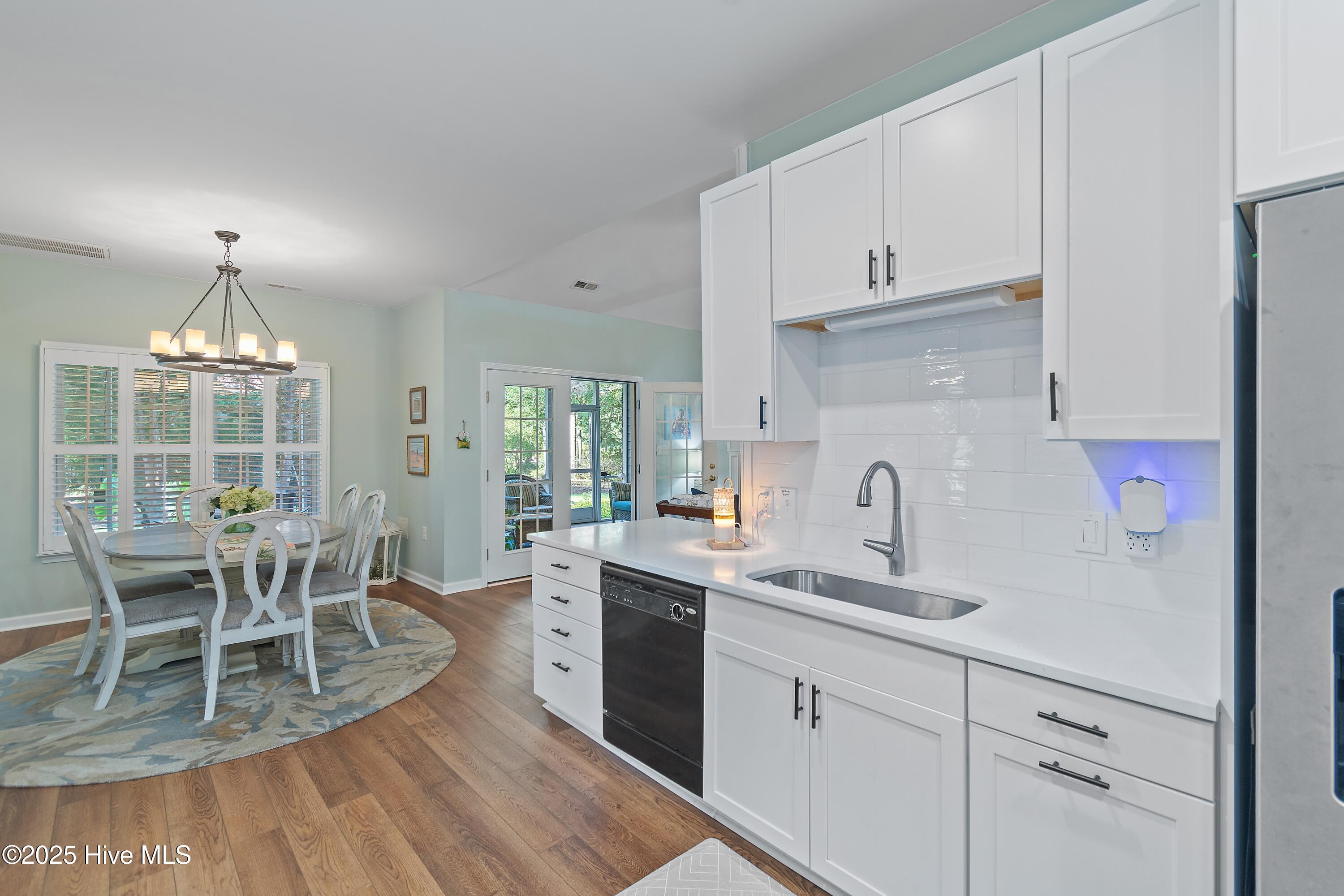 100529208 | Photo 18