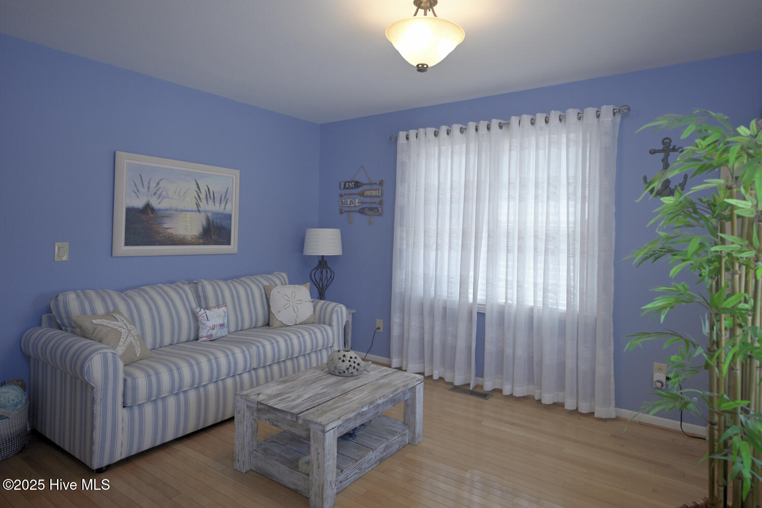 100521954 | Photo 19