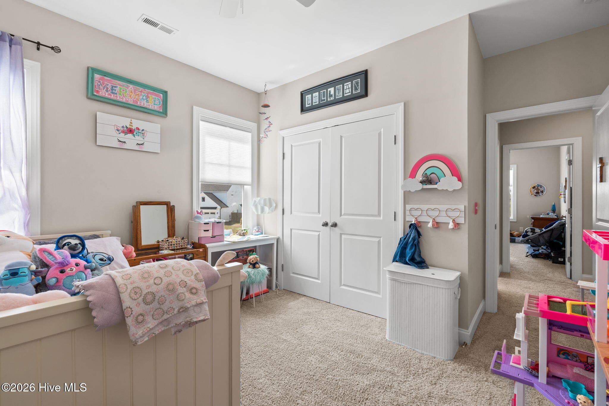 100564109 | Photo 26