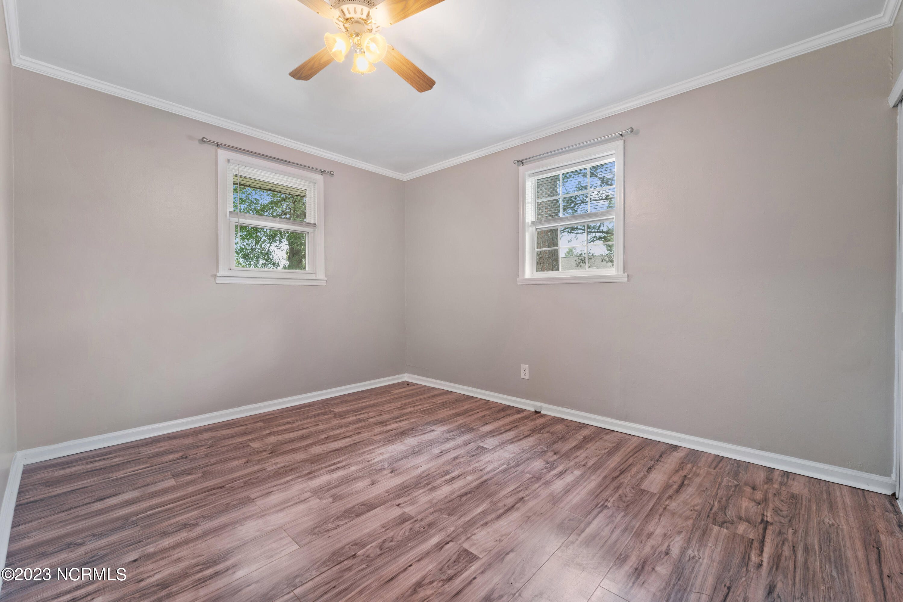 100522645 | Photo 10