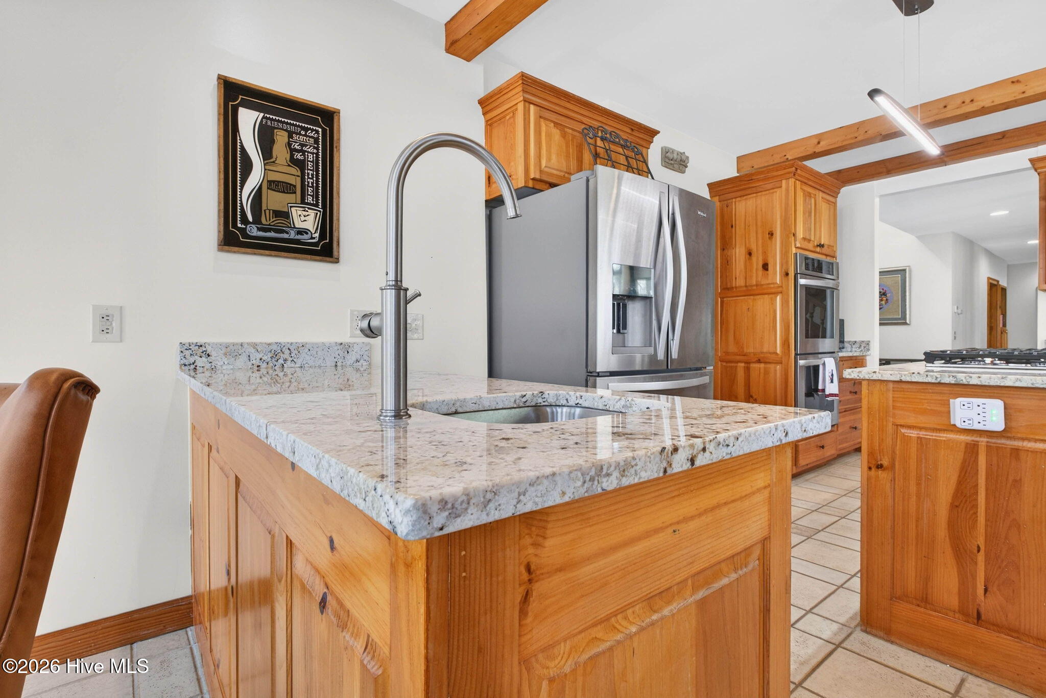 100564885 | Photo 33