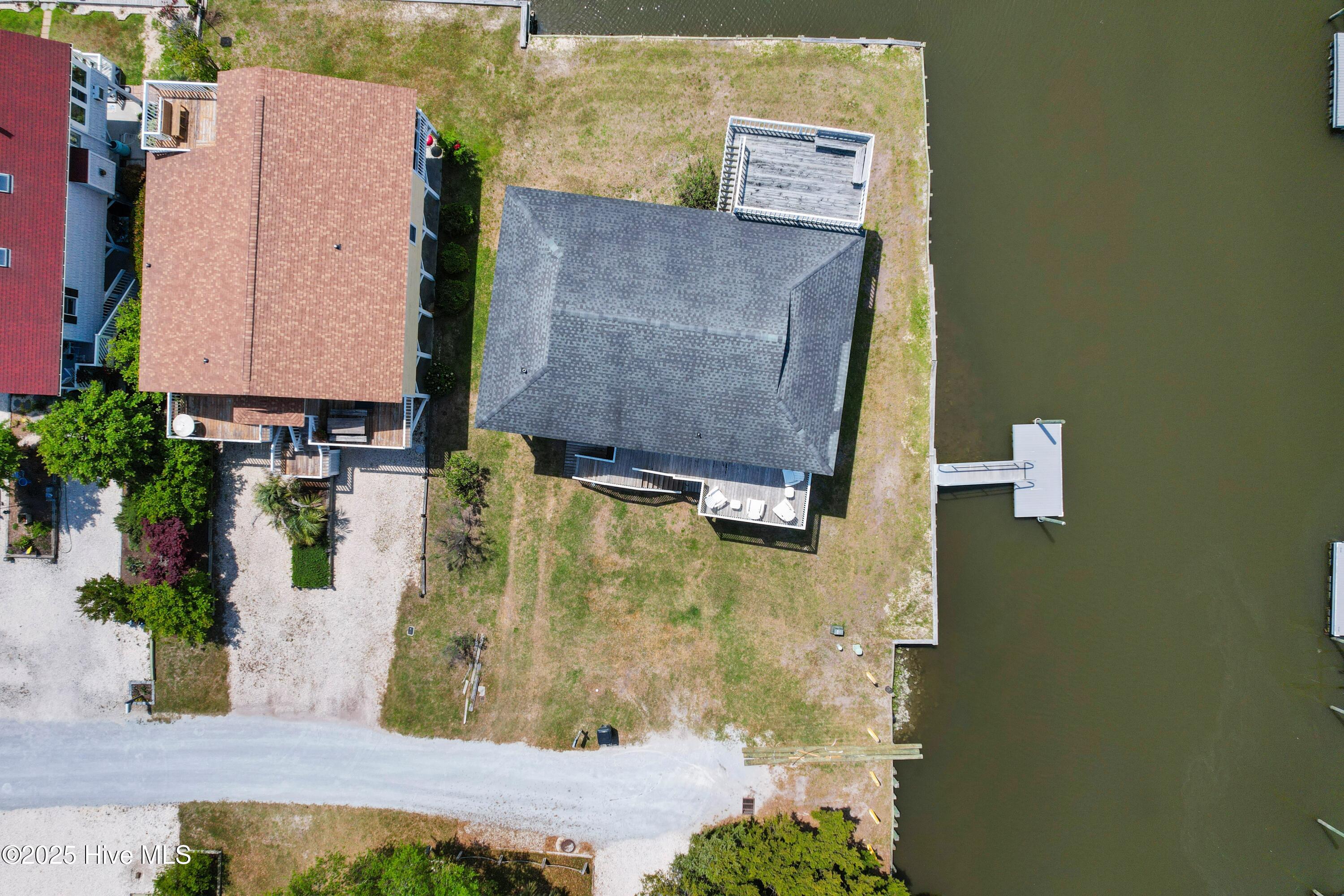 100503570 | Photo 48