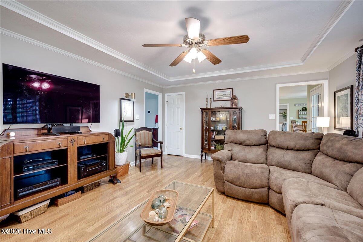 1356 Montrose Place