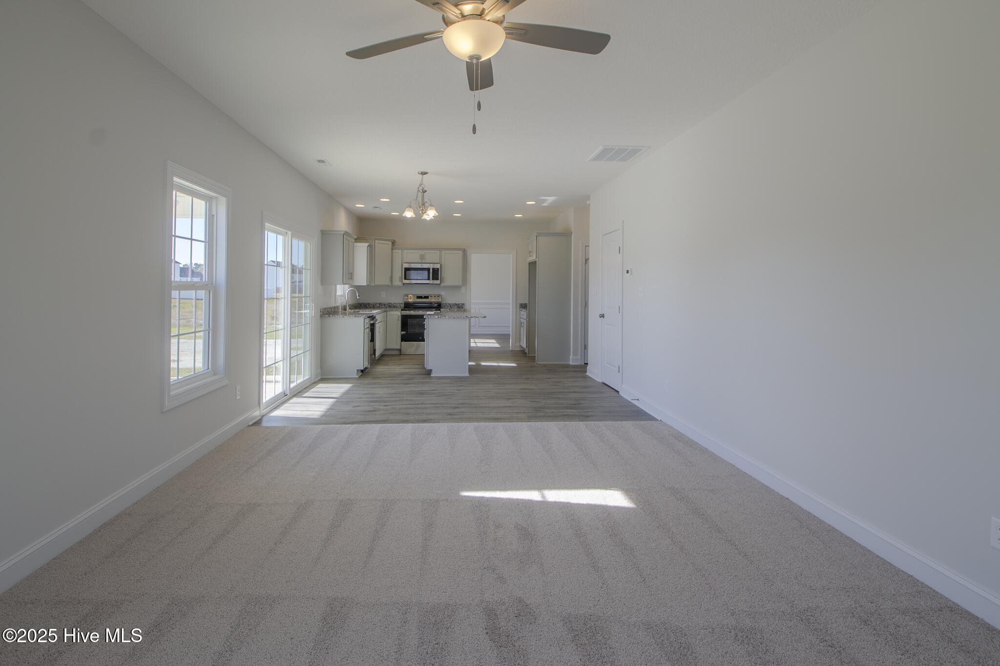 100504962 | Photo 15