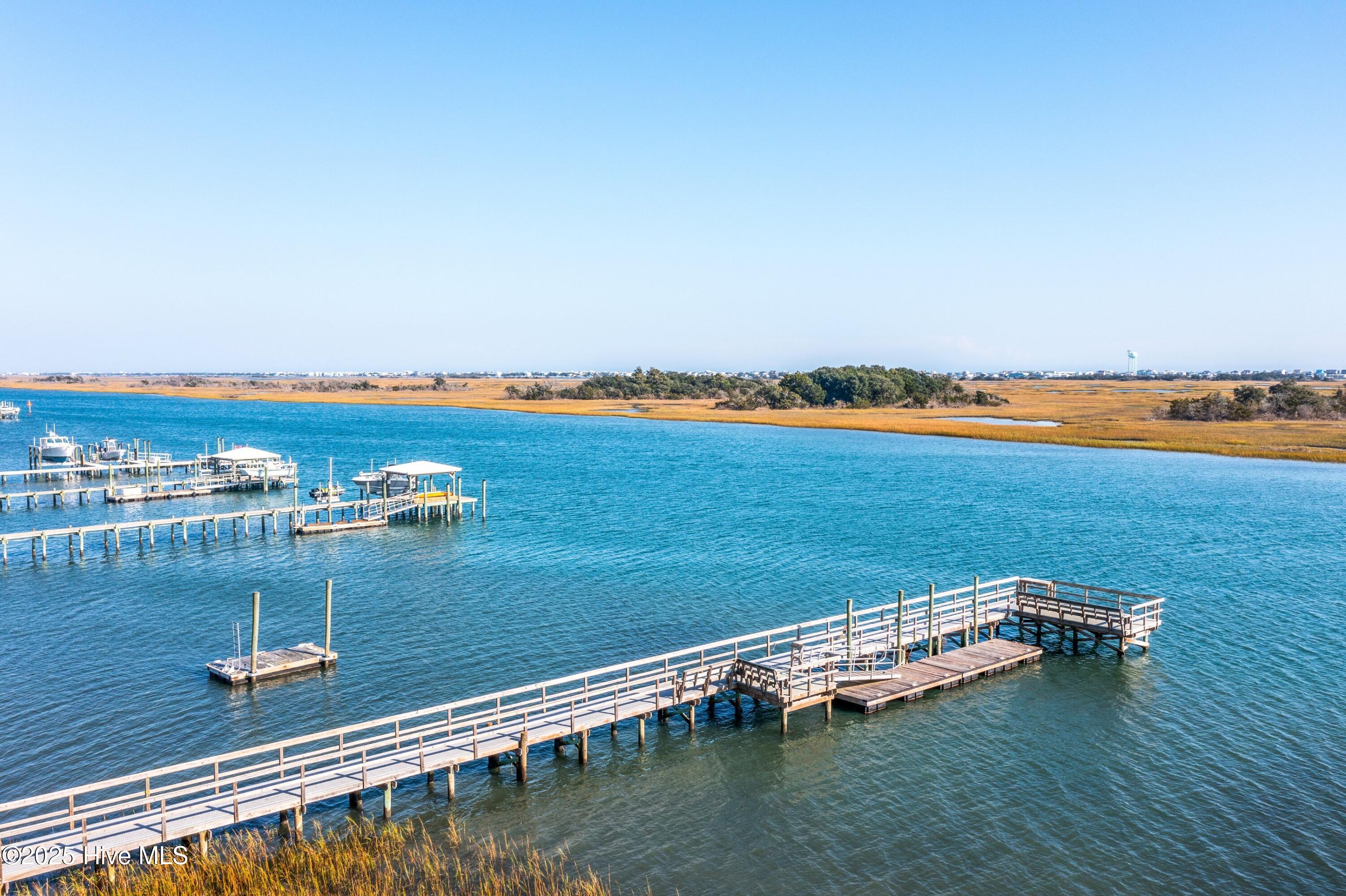 100540985 | Photo 52