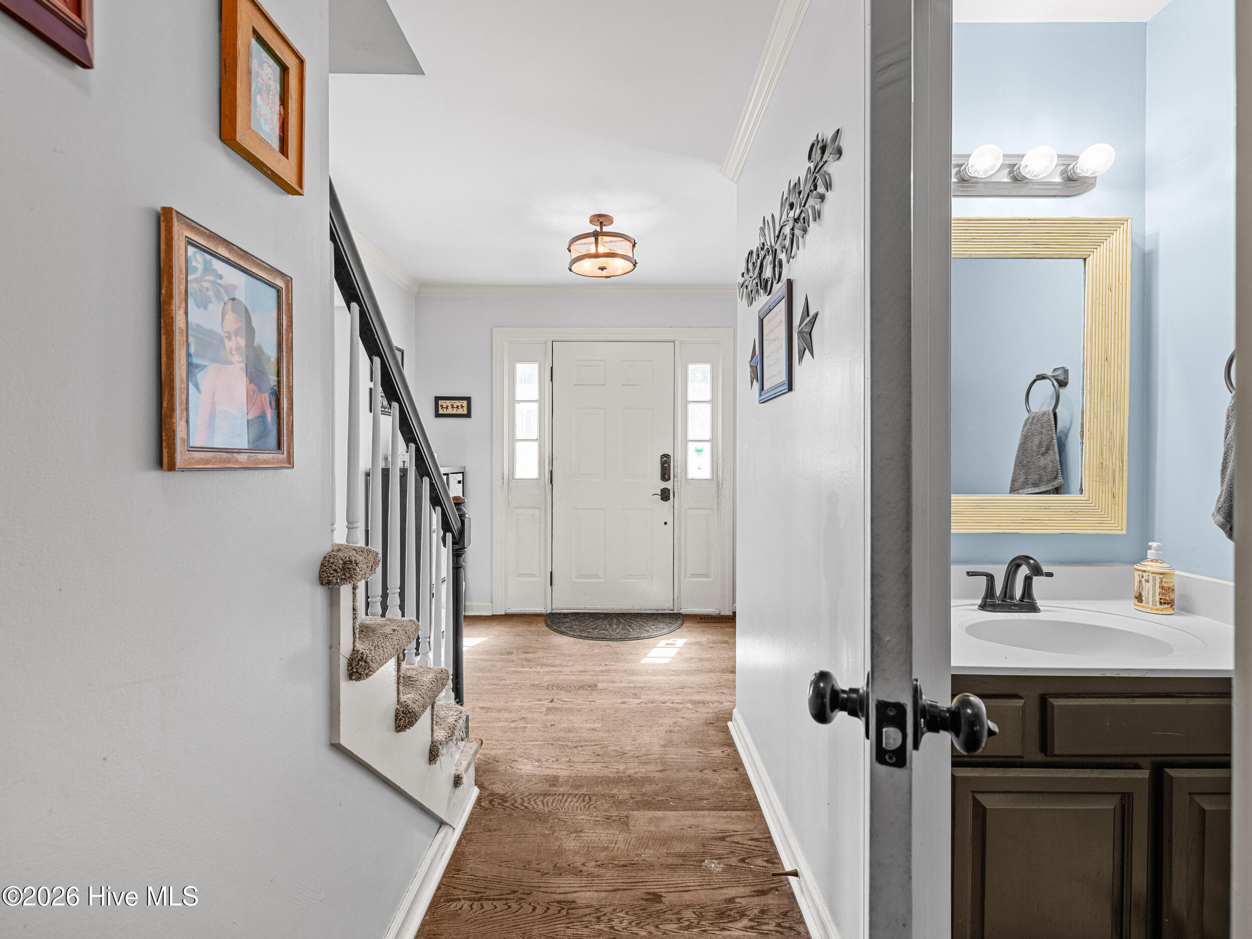 100570486 | Photo 17