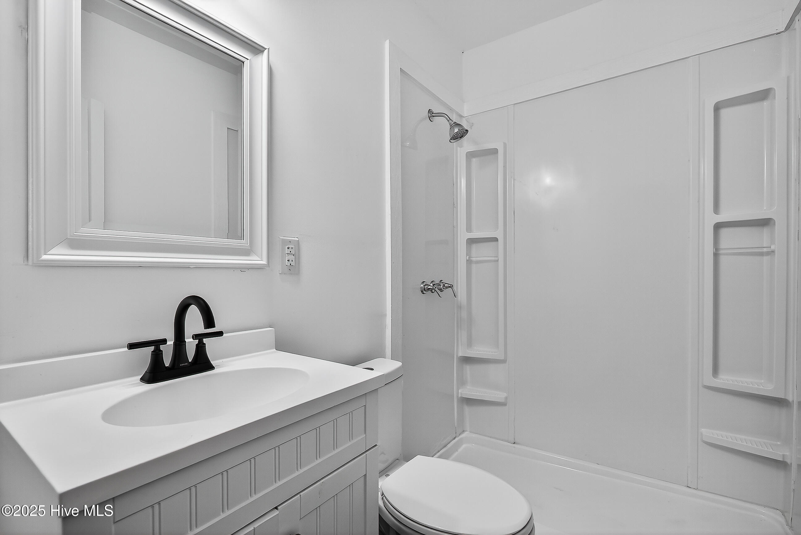 100534071 | Photo 21