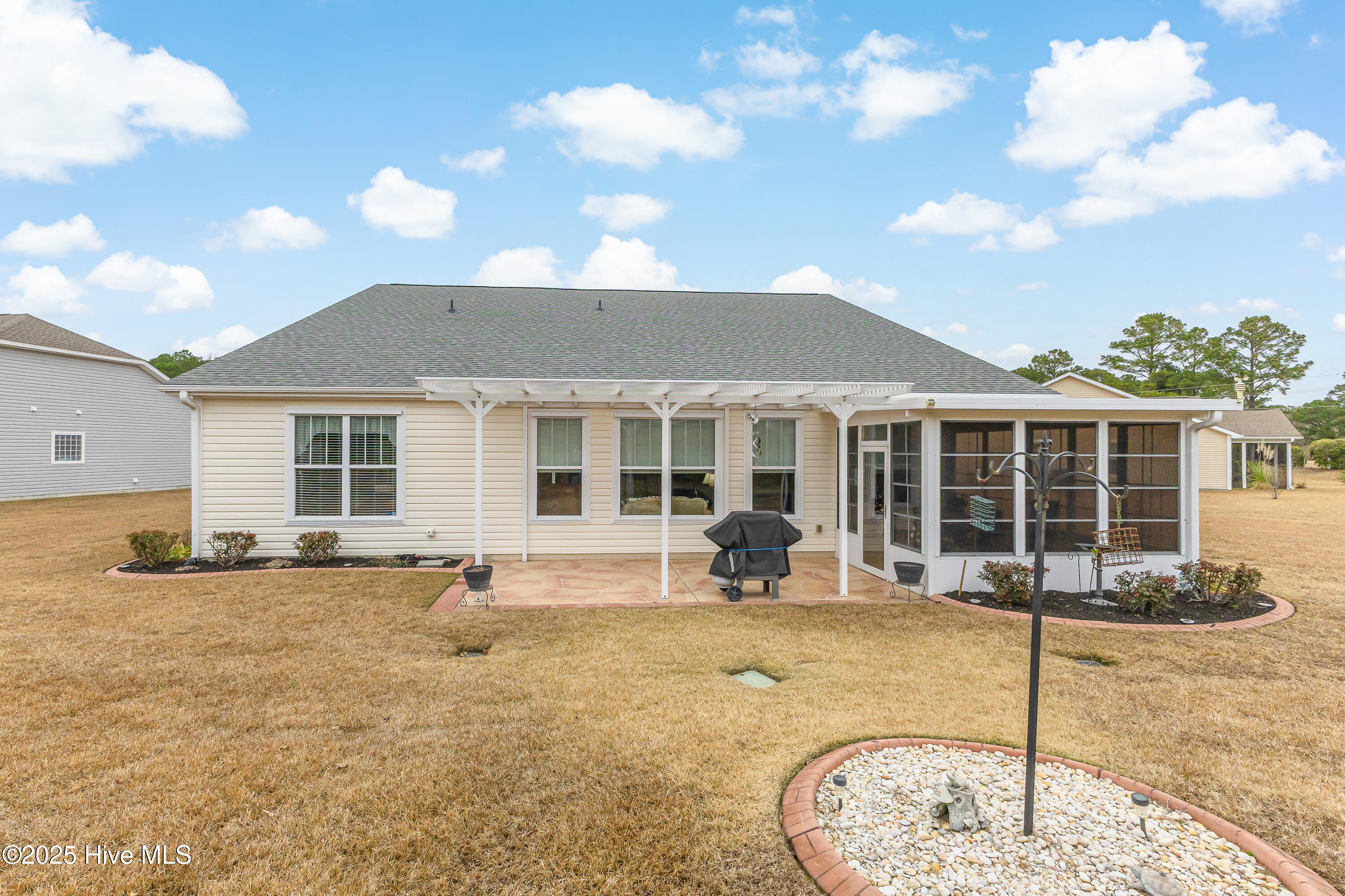 100547221 | Photo 37