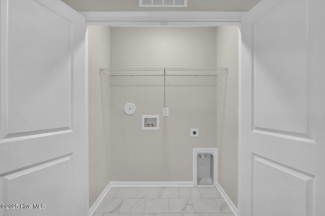 100543340 | Photo 43