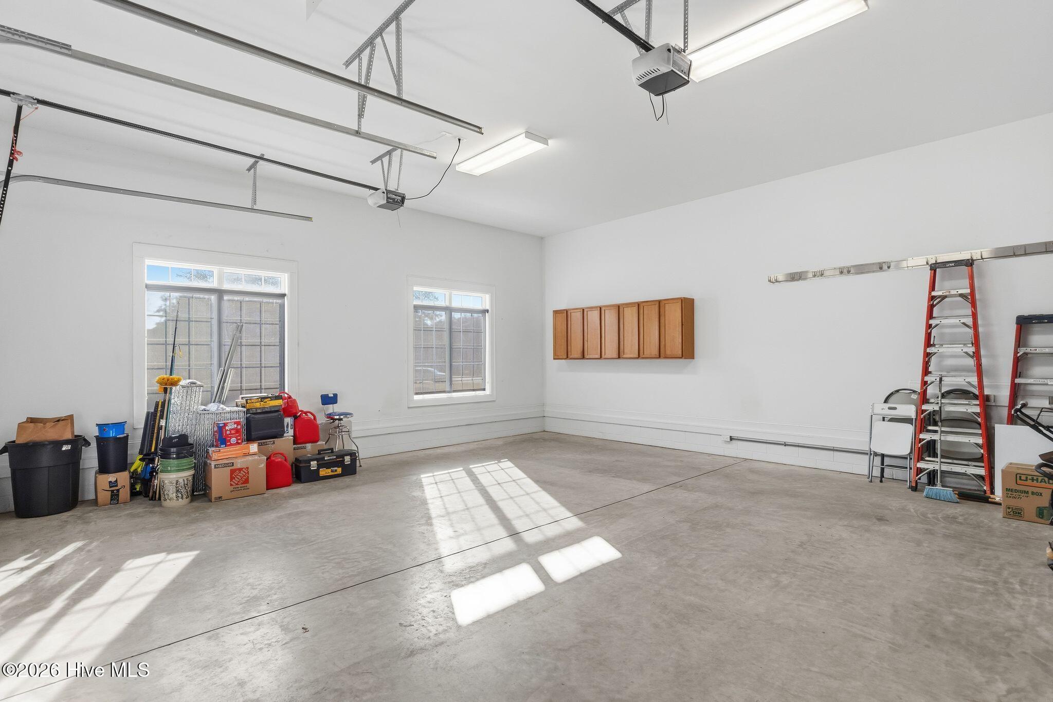 100553774 | Photo 75