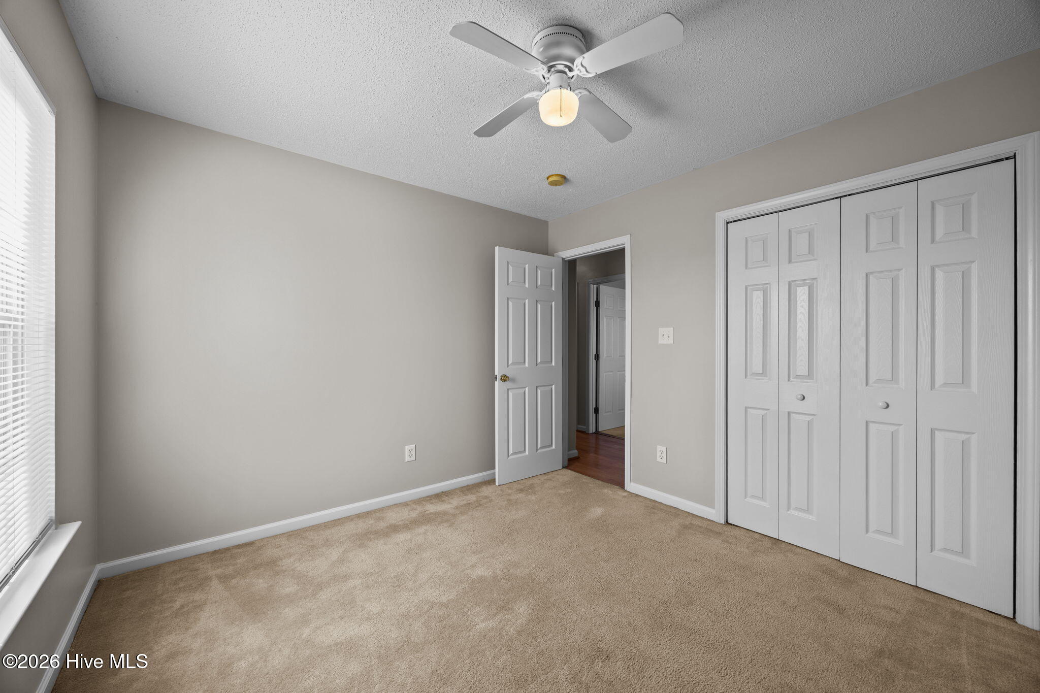 100550367 | Photo 36