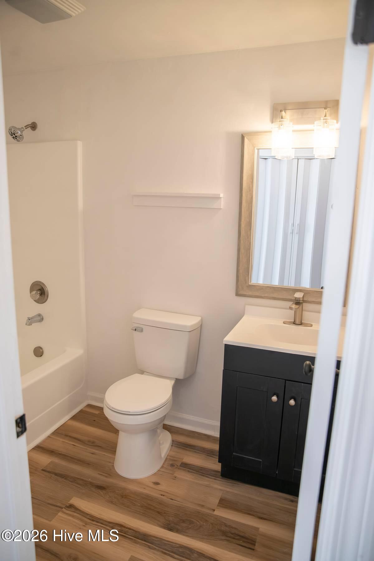 100568103 | Photo 17