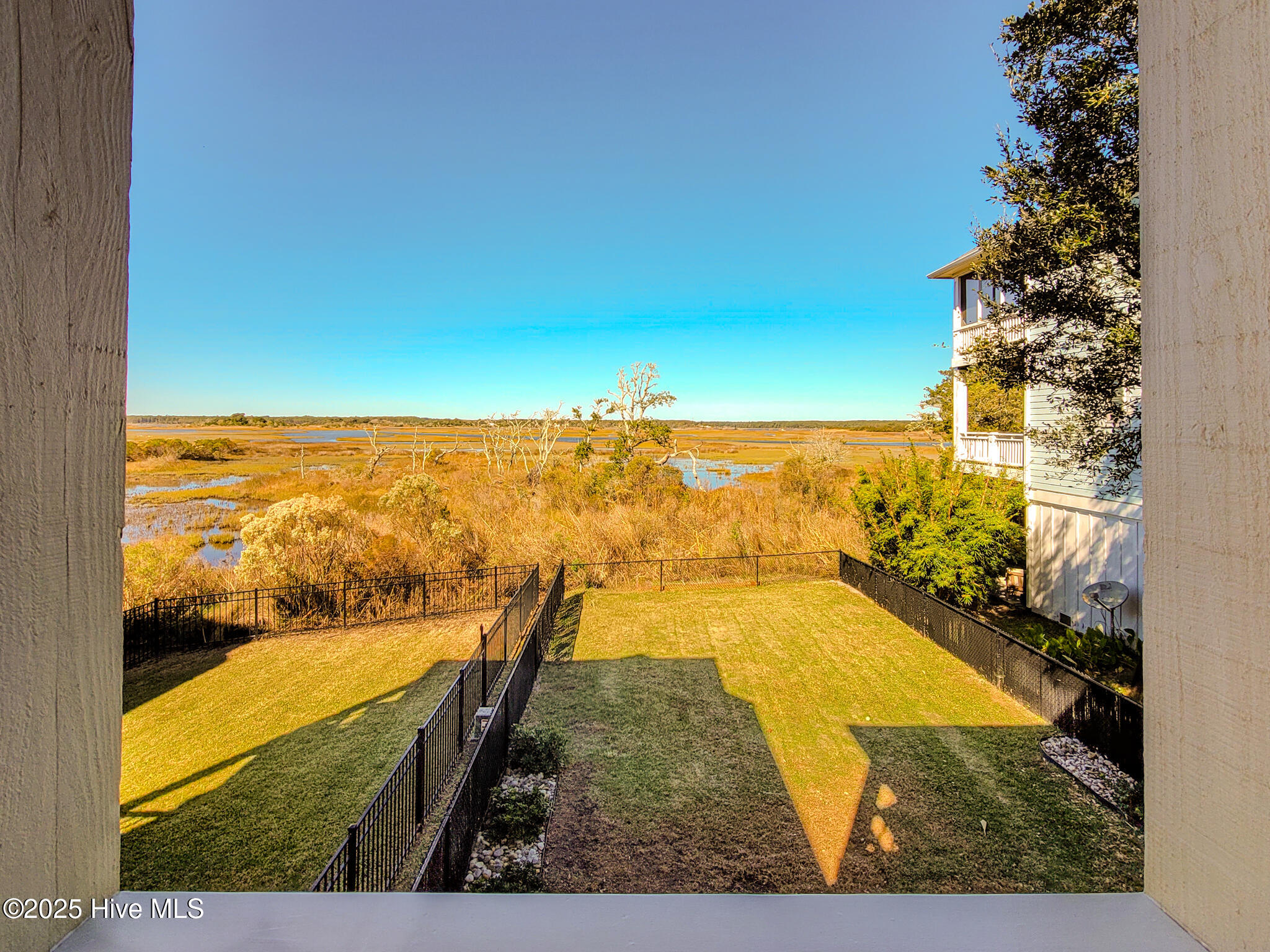 100538733 | Photo 16