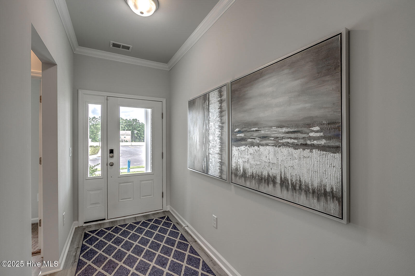 100548042 | Photo 13