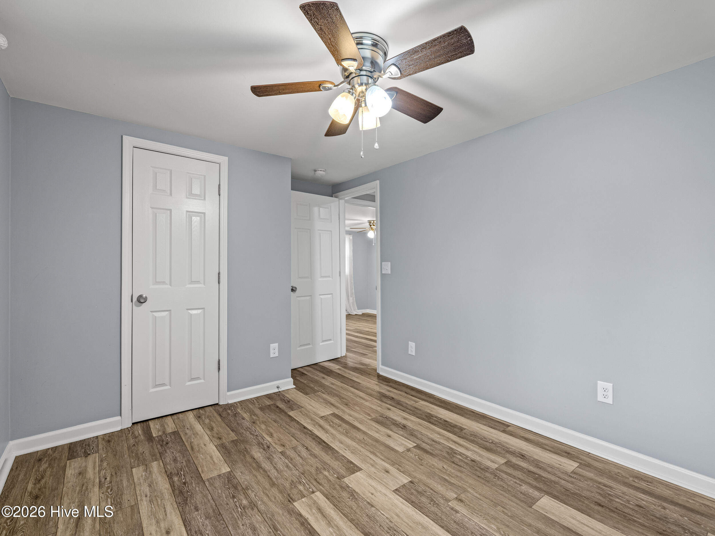 100558939 | Photo 27