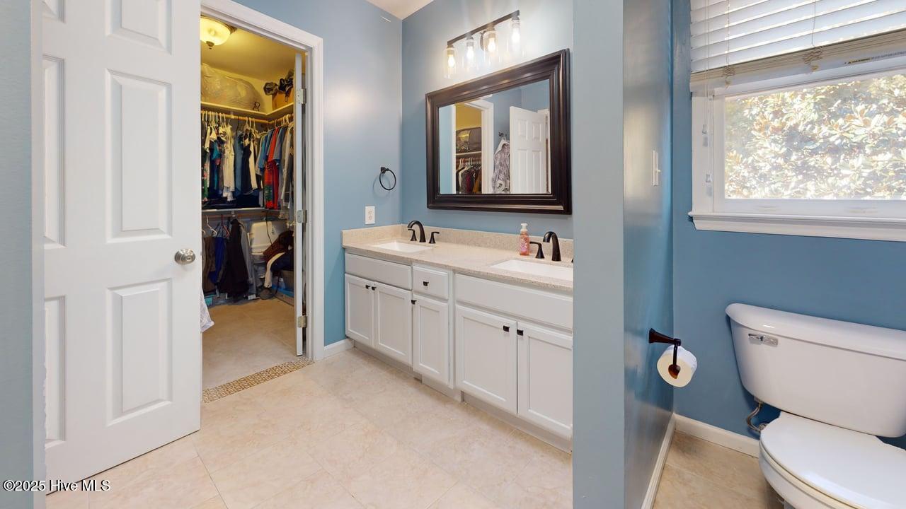 100541217 | Photo 25