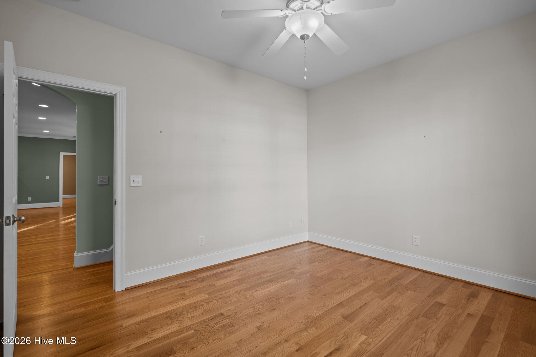 100552731 | Photo 42