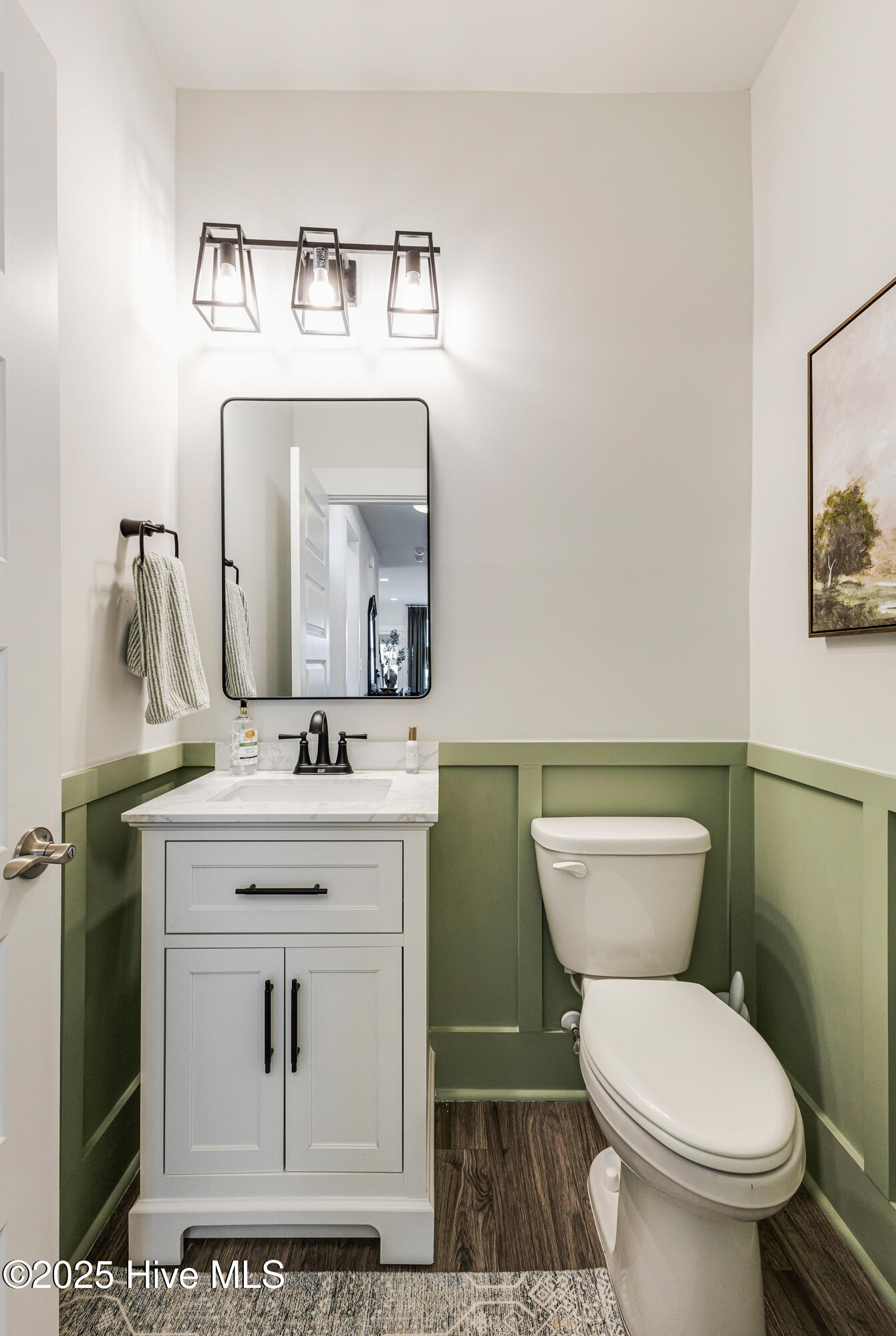 100553825 | Photo 18