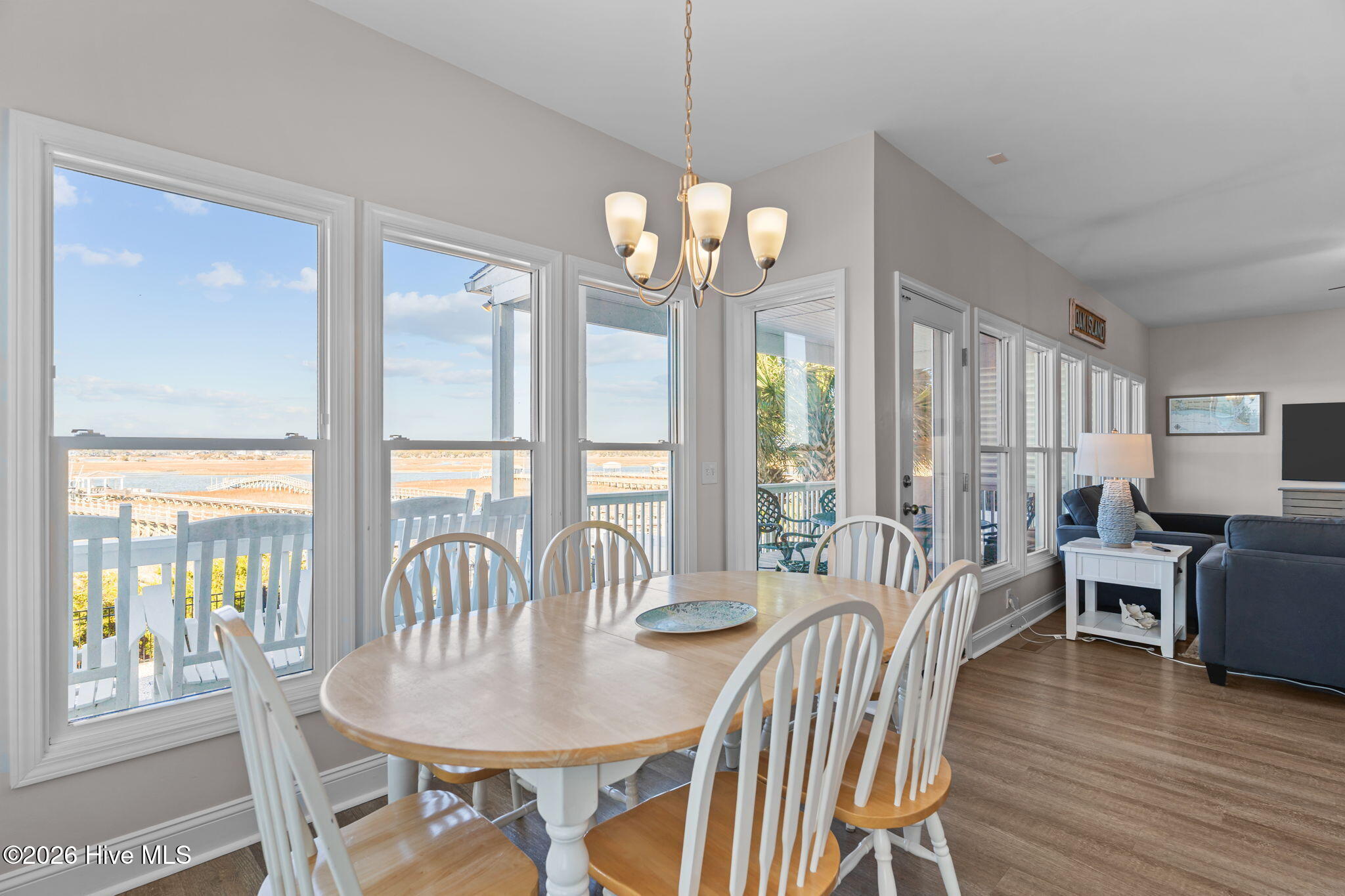 100554920 | Photo 21