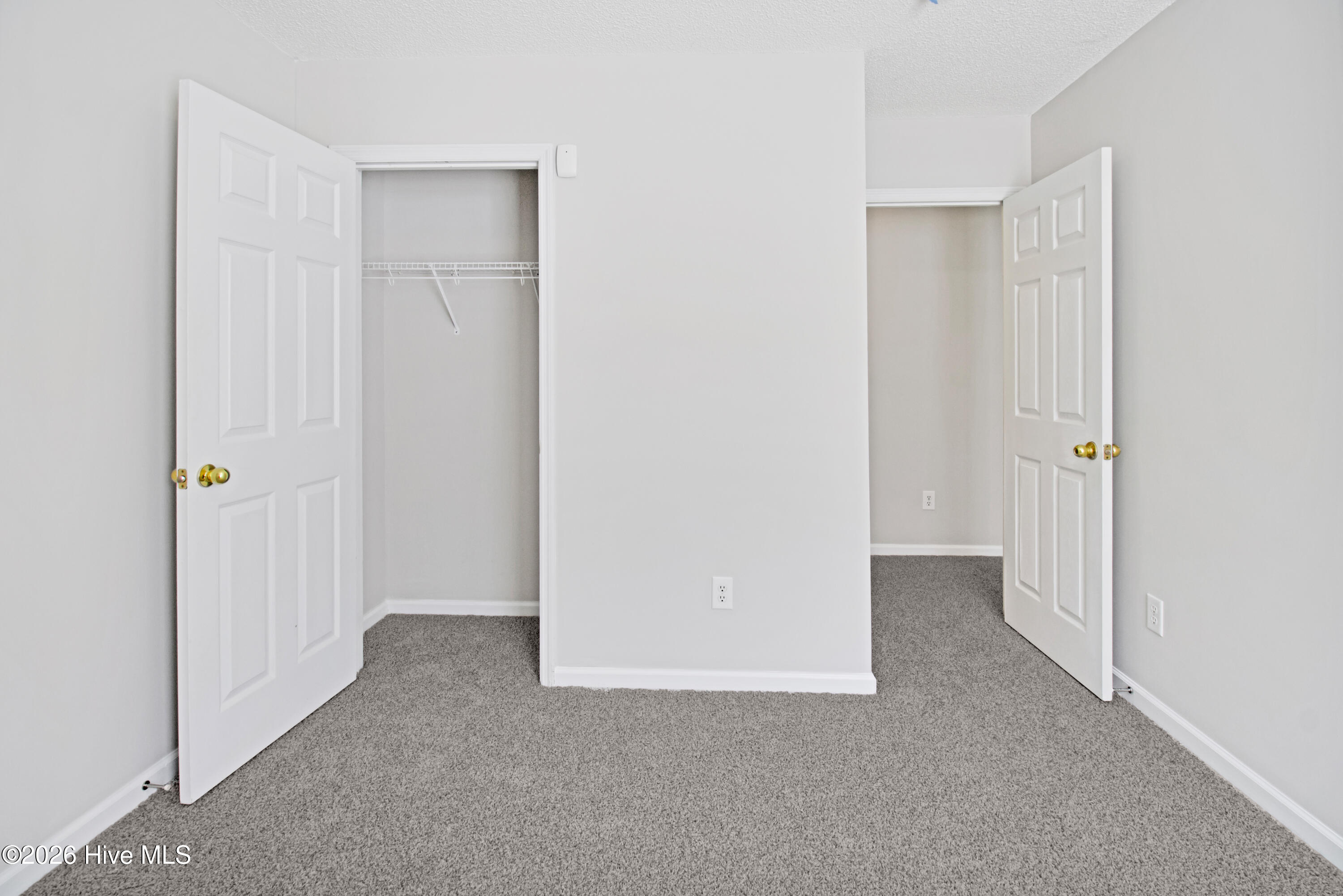 100556649 | Photo 14