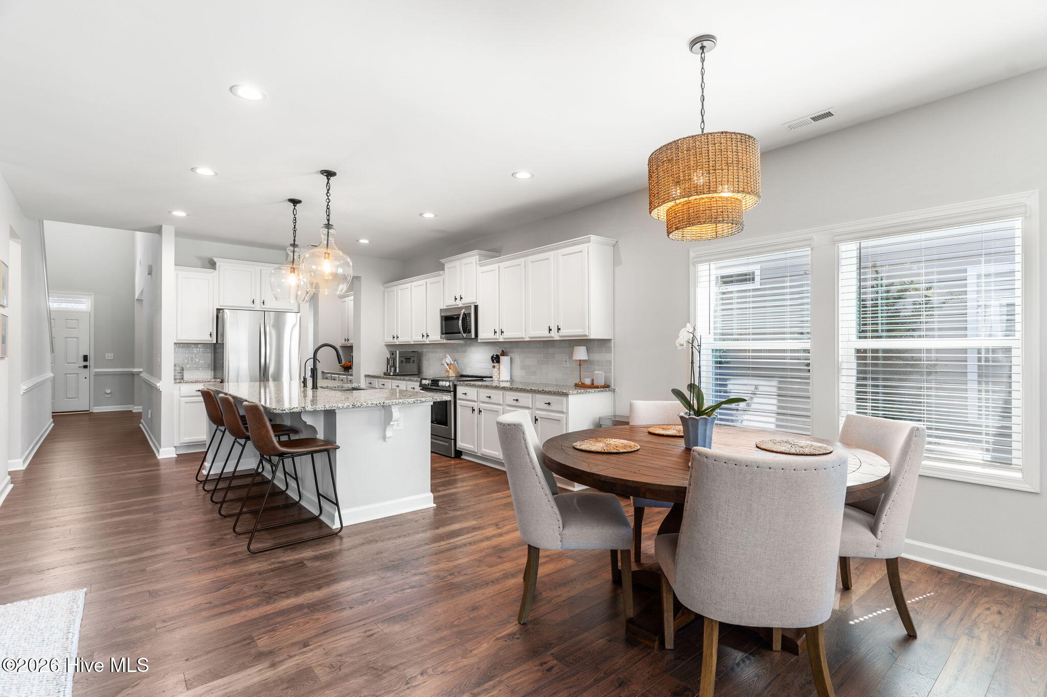 100557383 | Photo 17