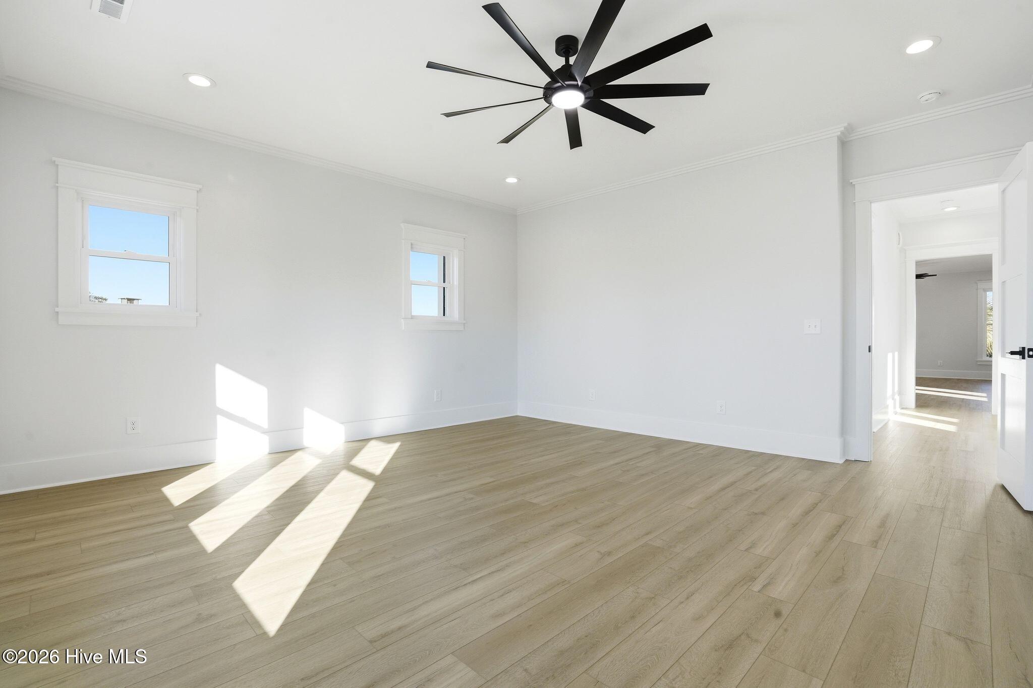 100554996 | Photo 49