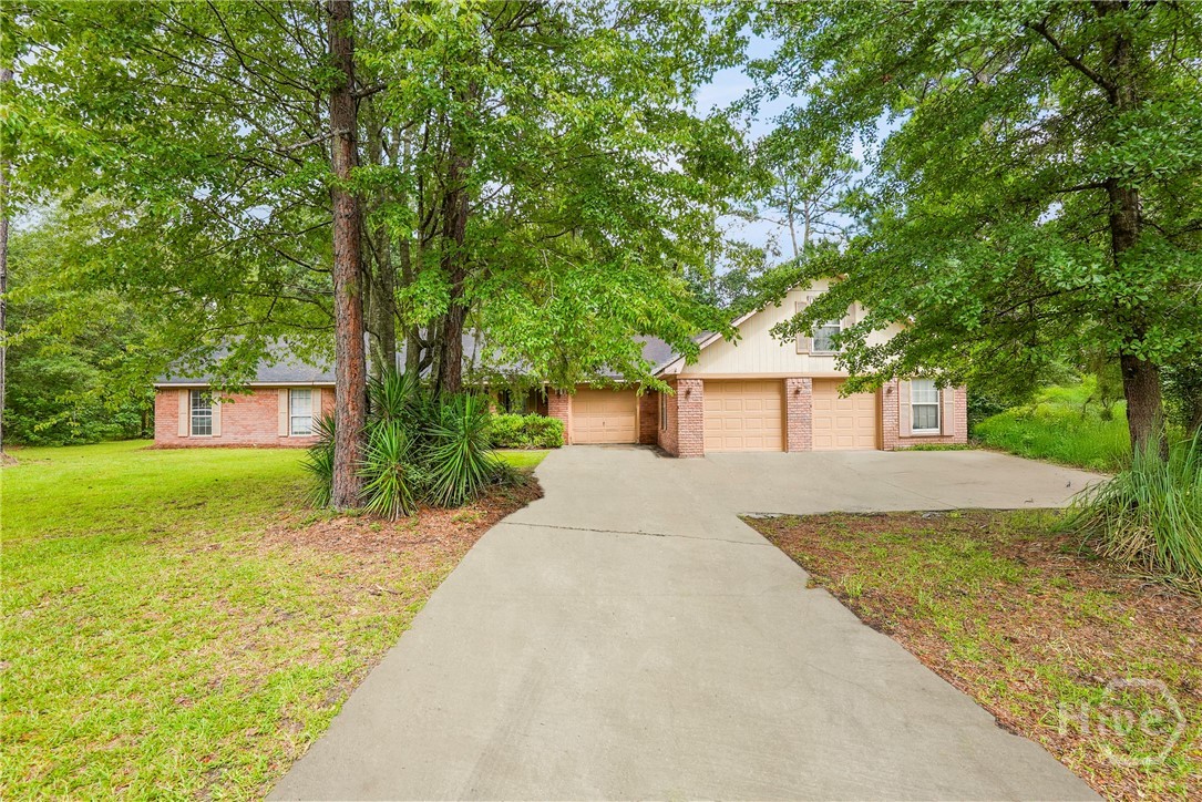 Property at 27 Huntington Court