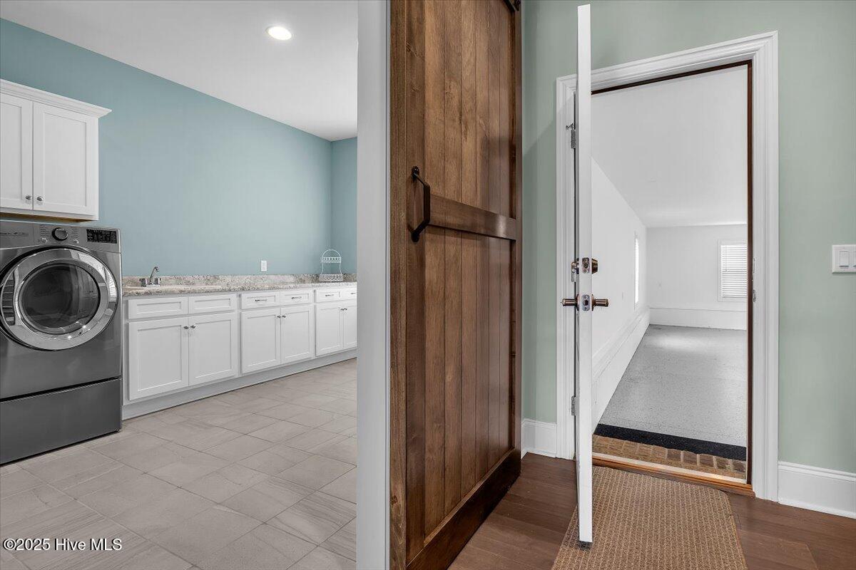 100540967 | Photo 35