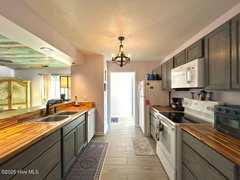 100540831 | Photo 26