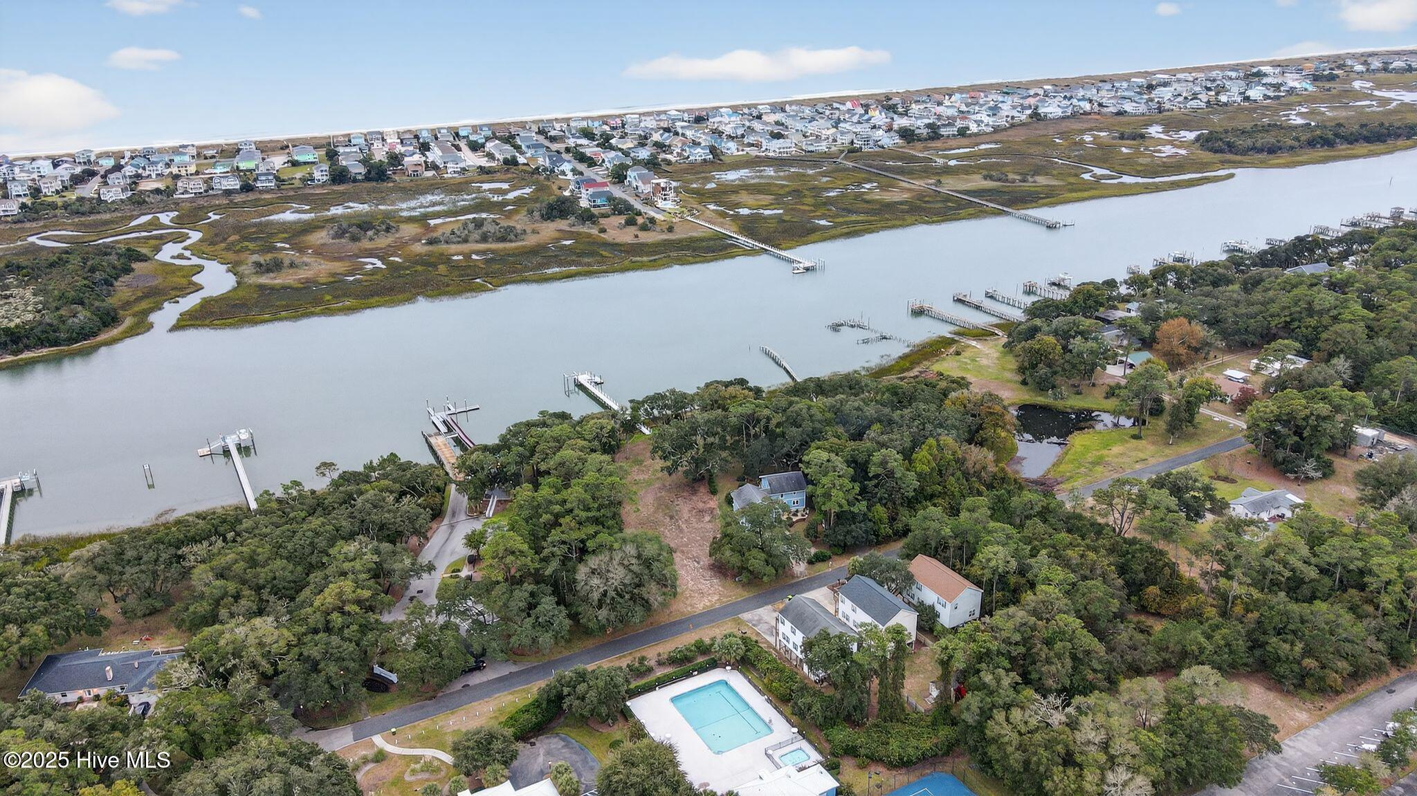 100540046 | Photo 43