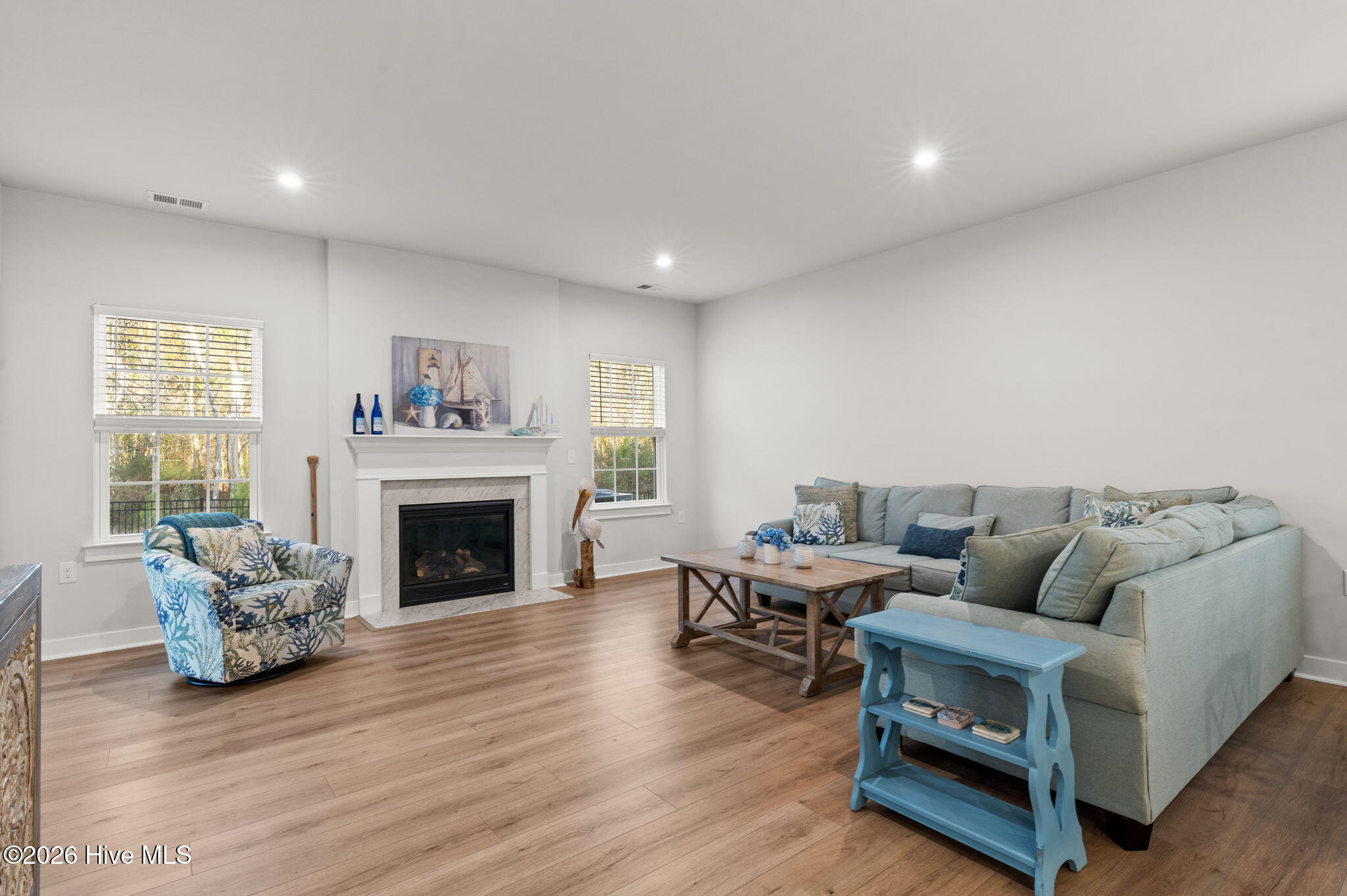 100550321 | Photo 17