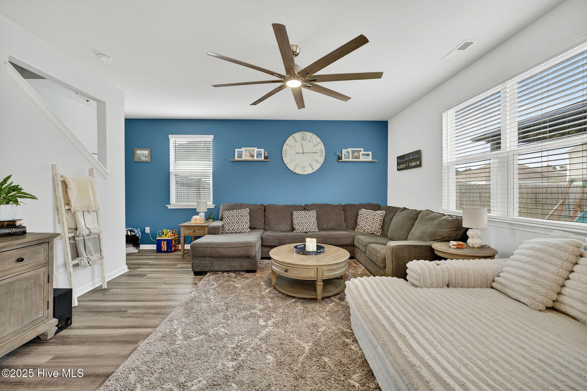 100535181 | Photo 20