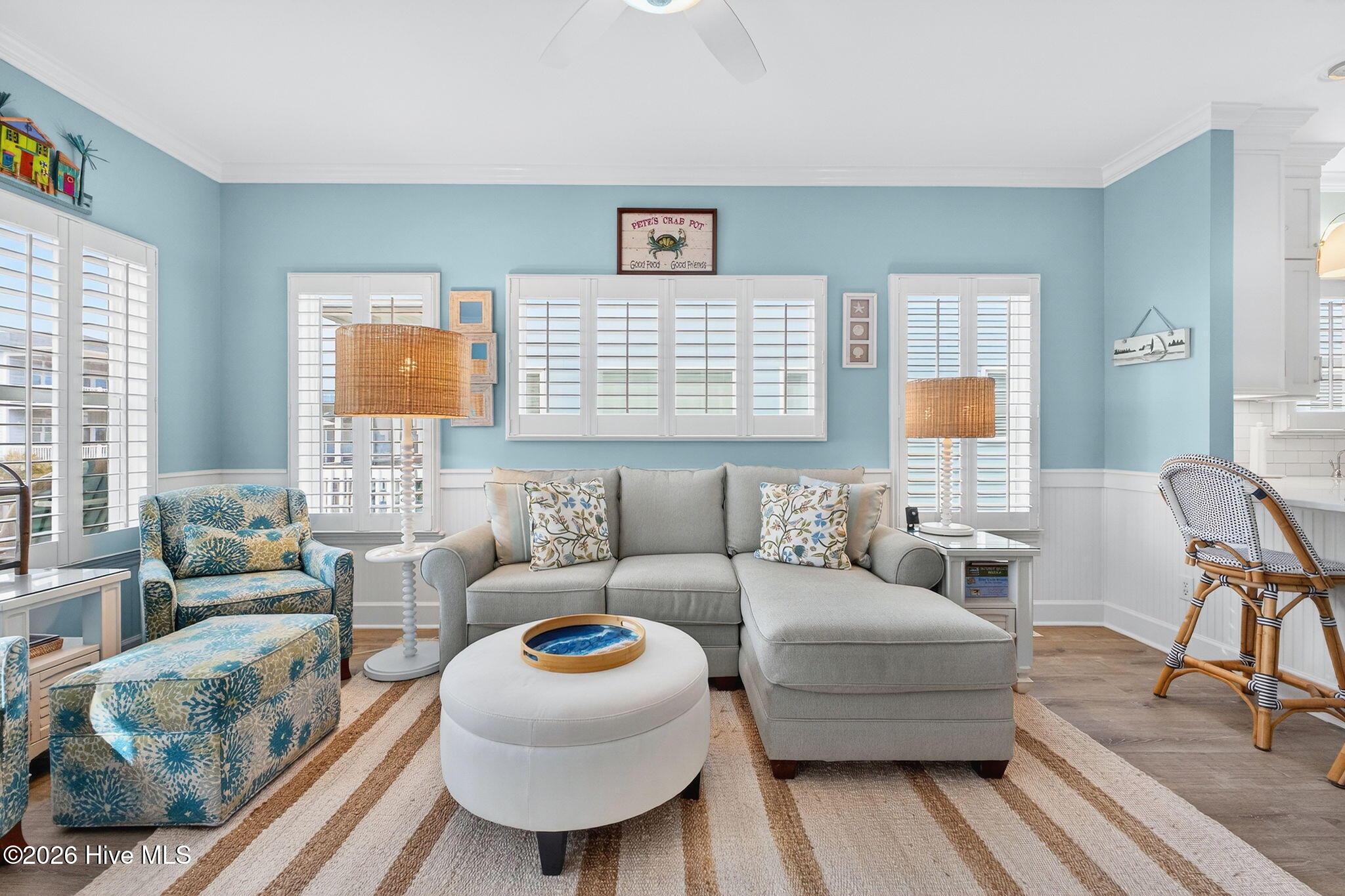 100553684 | Photo 12